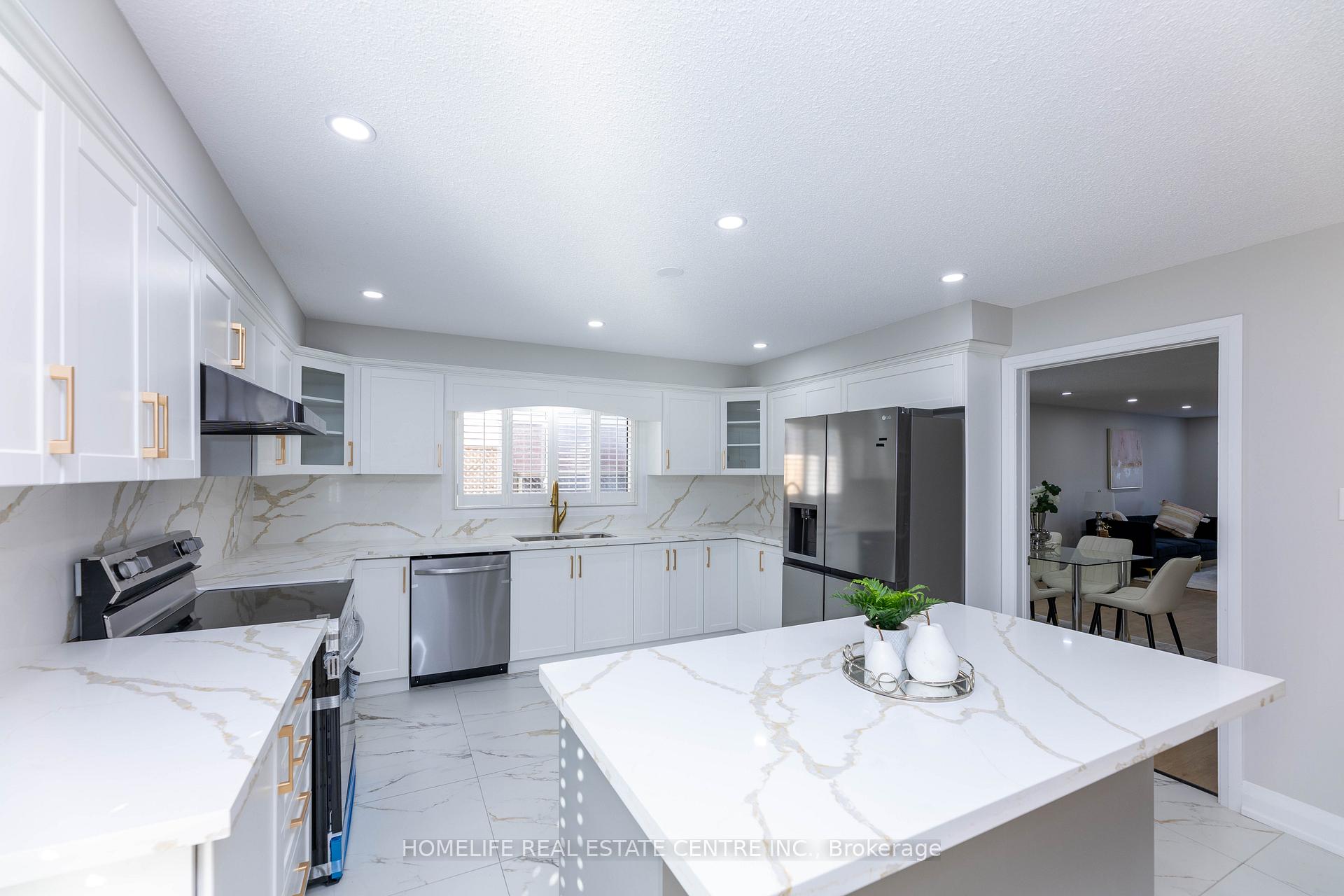 Photo 19 of 7 Markham Street, Brampton, Central Park — HOMEH