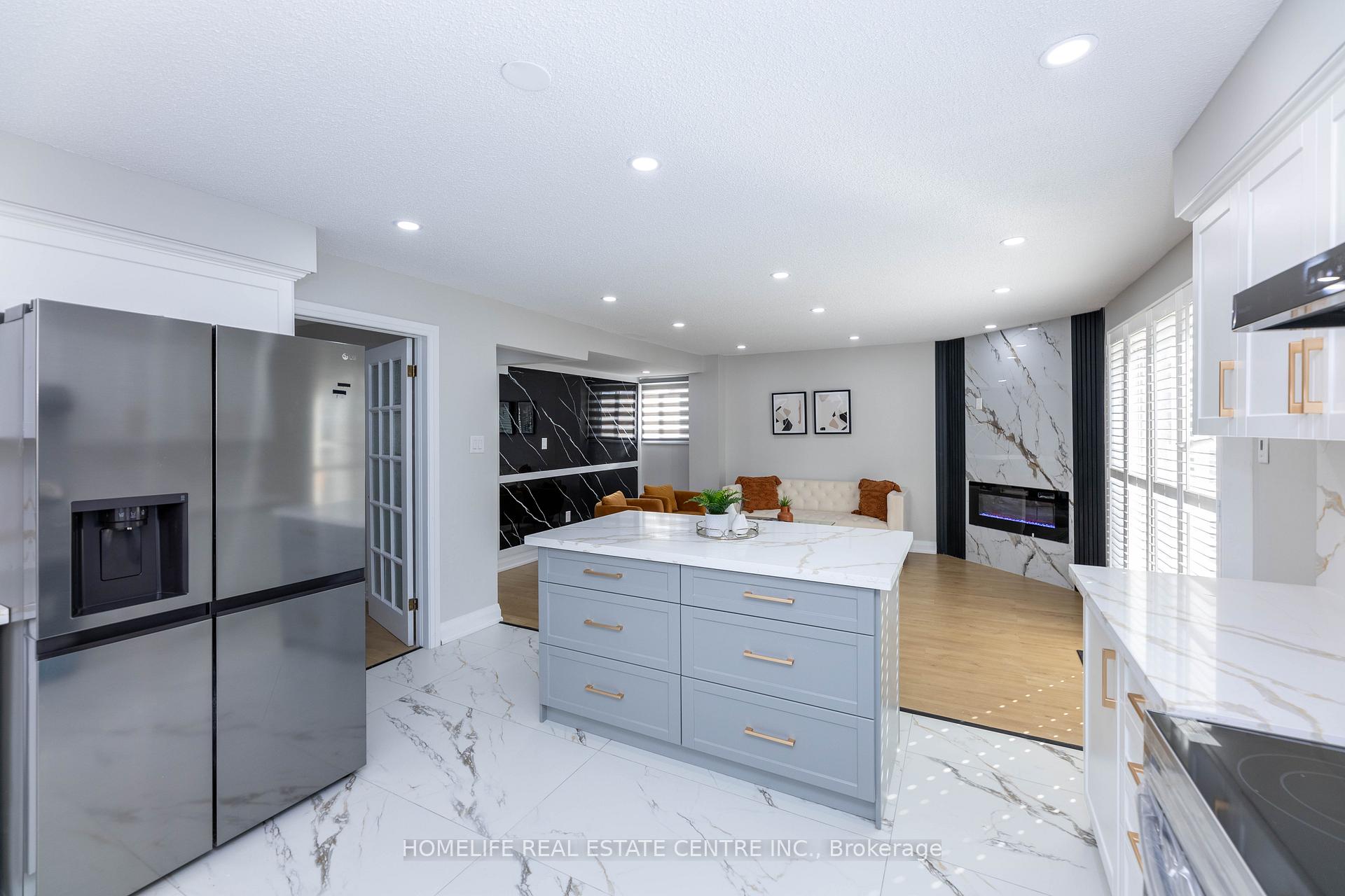 Photo 17 of 7 Markham Street, Brampton, Central Park — HOMEH
