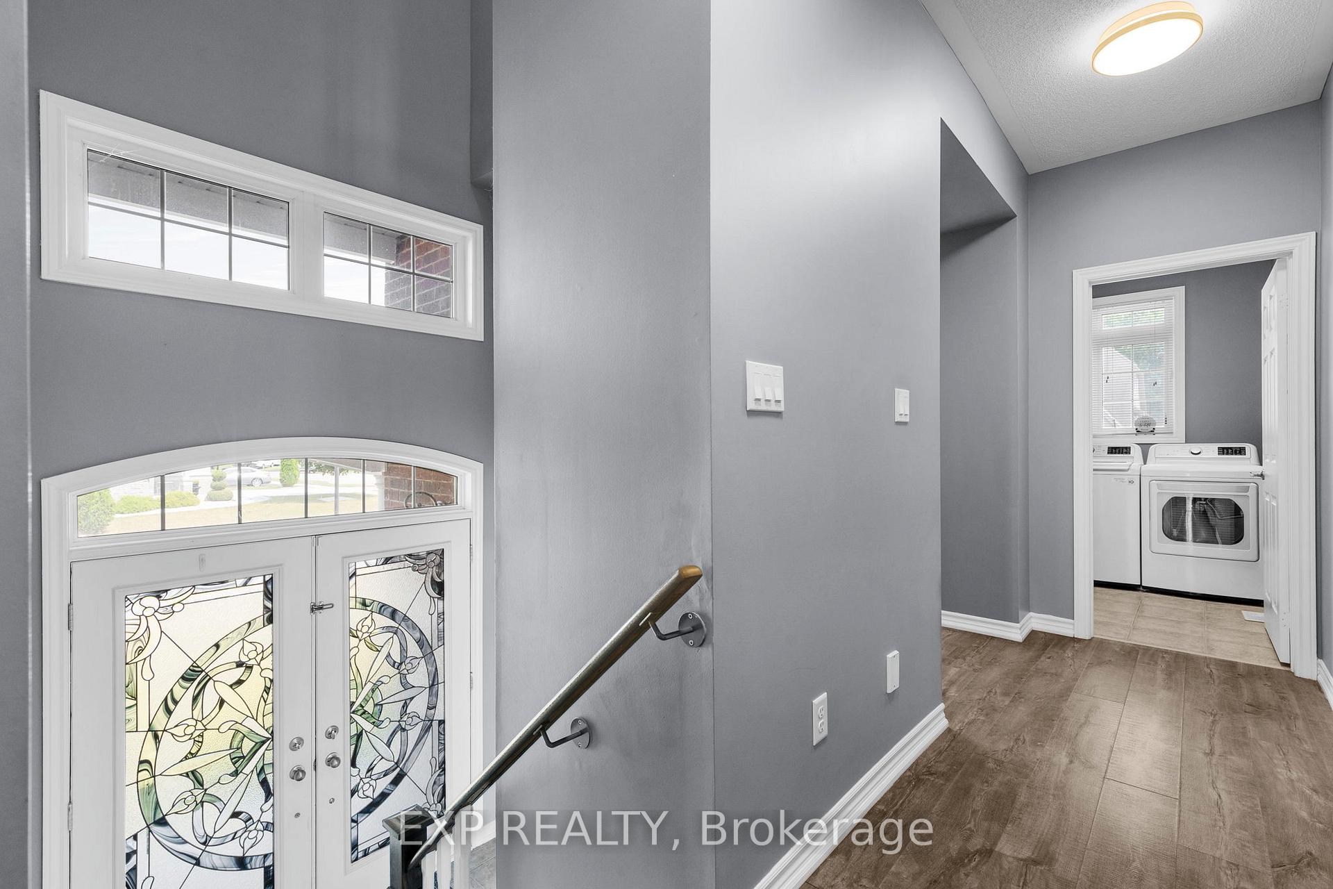 Photo 2 of 105 White Sands Way, Wasaga Beach — HOMEH