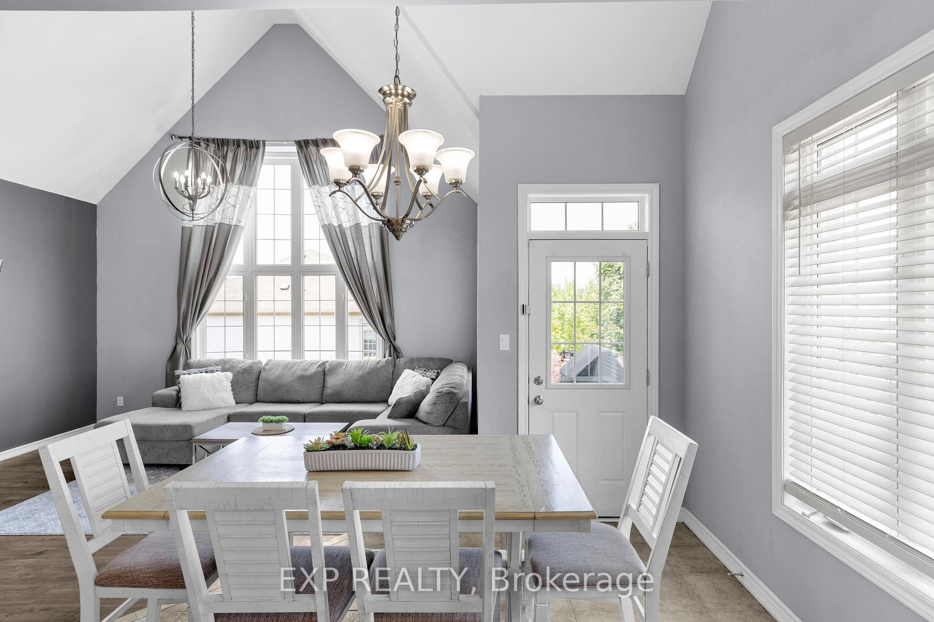 Photo 6 of 105 White Sands Way, Wasaga Beach — HOMEH