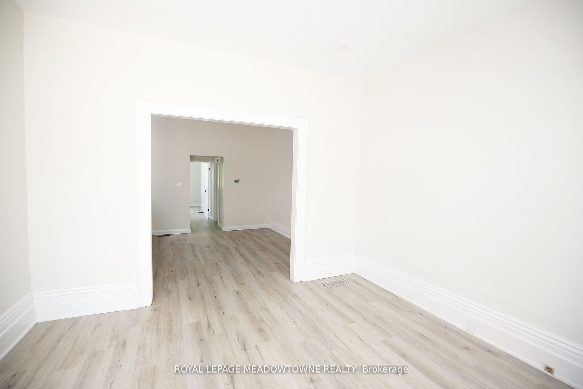 Photo 13 of 36 Dumfries Street, Brant, Paris — HOMEH
