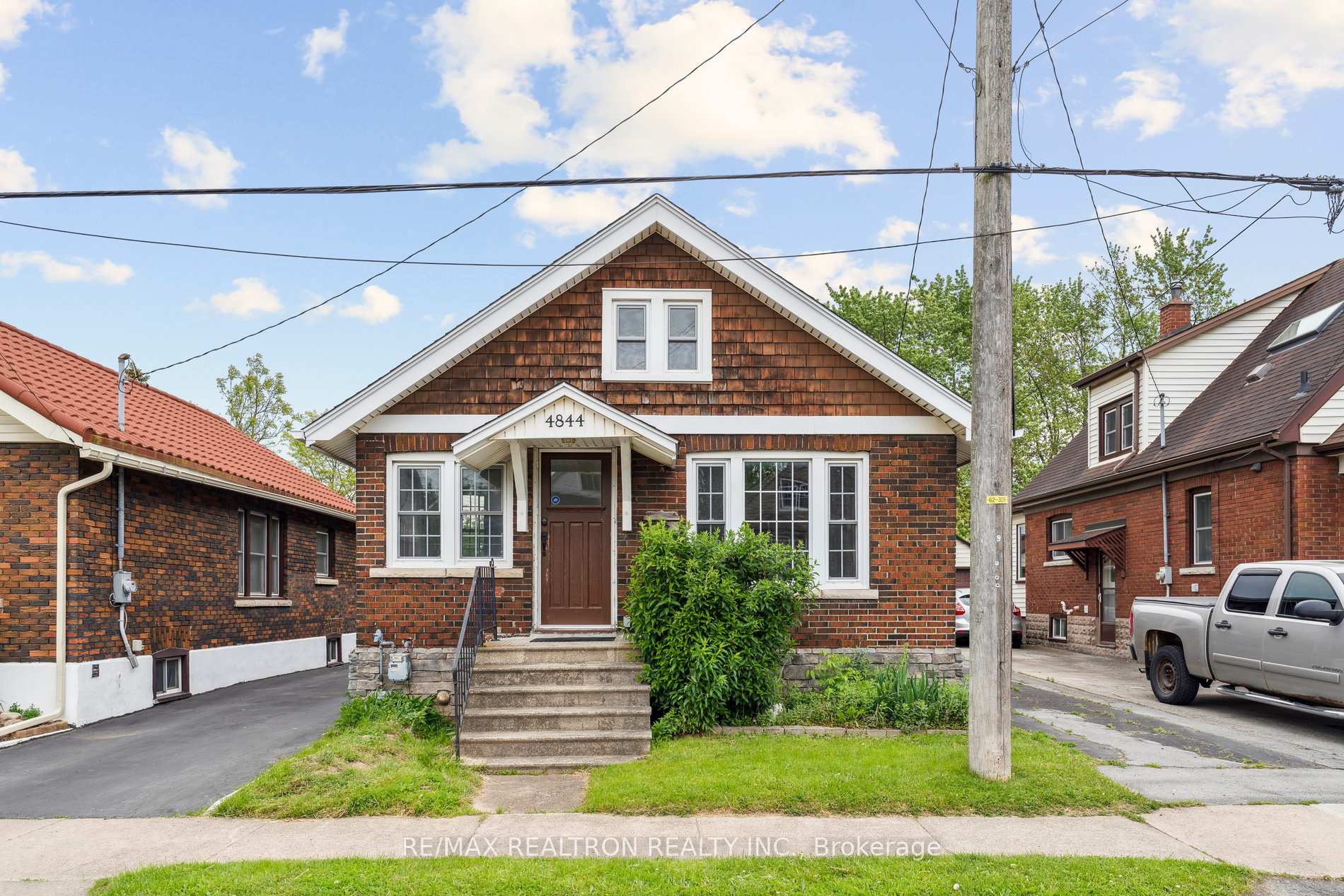 Front of 4844 Sixth Avenue