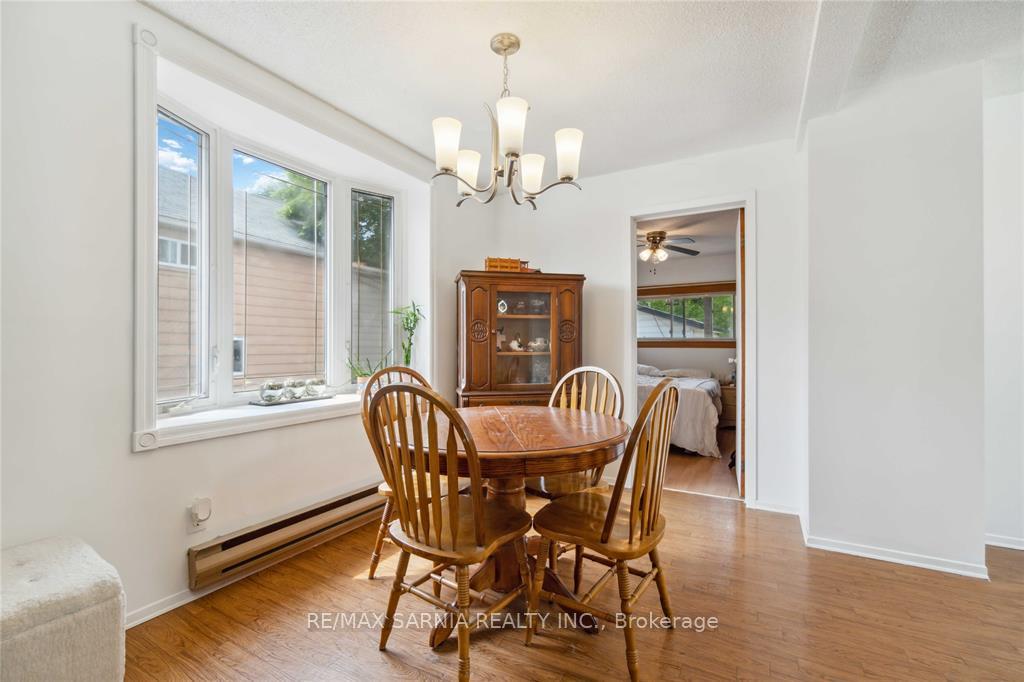 Photo 7 of 408 Talfourd Street, Sarnia — HOMEH