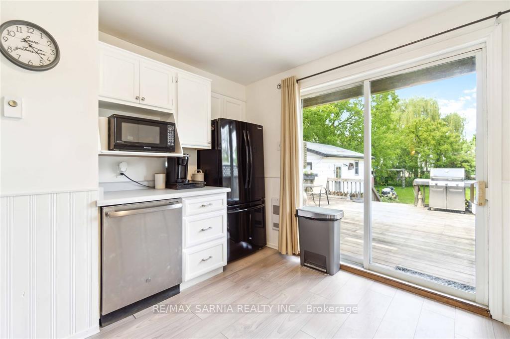 Photo 14 of 408 Talfourd Street, Sarnia — HOMEH