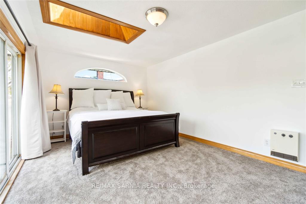 Photo 9 of 408 Talfourd Street, Sarnia — HOMEH