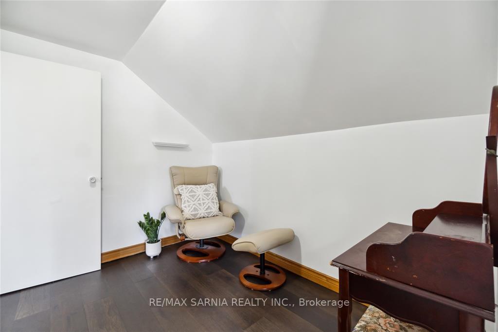Photo 20 of 408 Talfourd Street, Sarnia — HOMEH