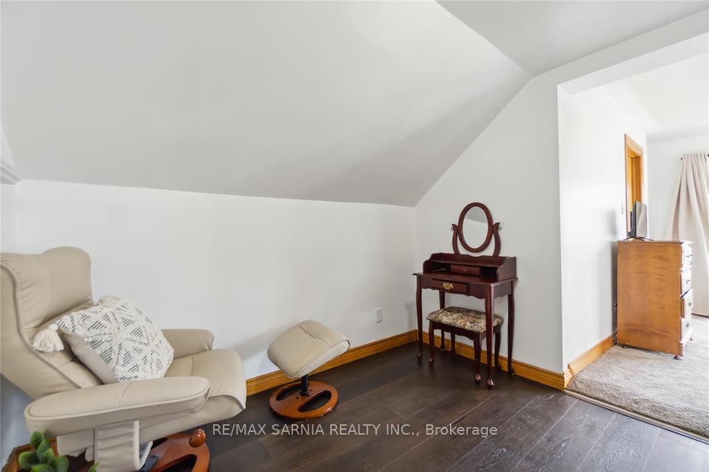 Photo 36 of 408 Talfourd Street, Sarnia — HOMEH