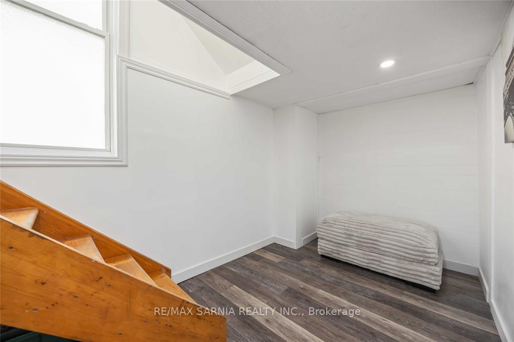 Photo 39 of 408 Talfourd Street, Sarnia — HOMEH