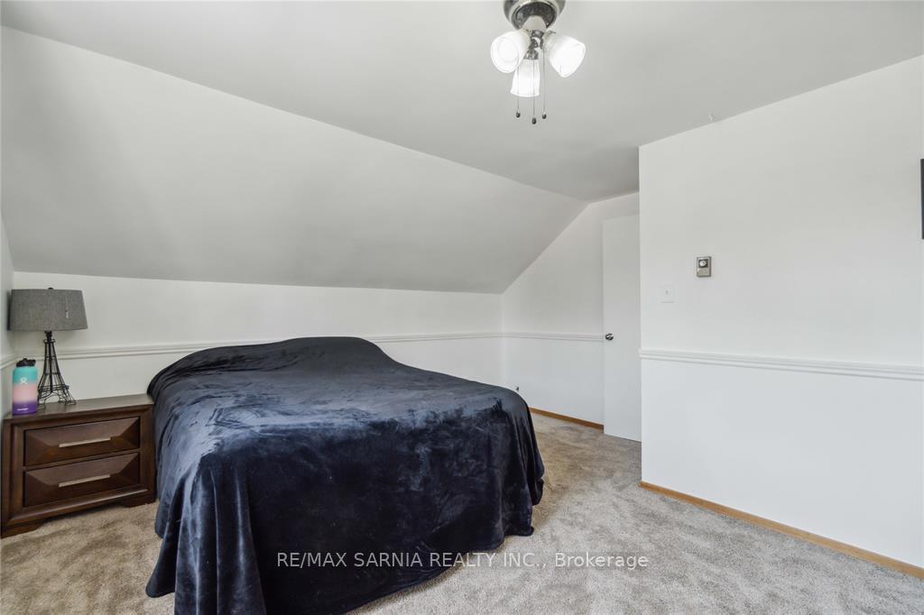 Photo 21 of 408 Talfourd Street, Sarnia — HOMEH