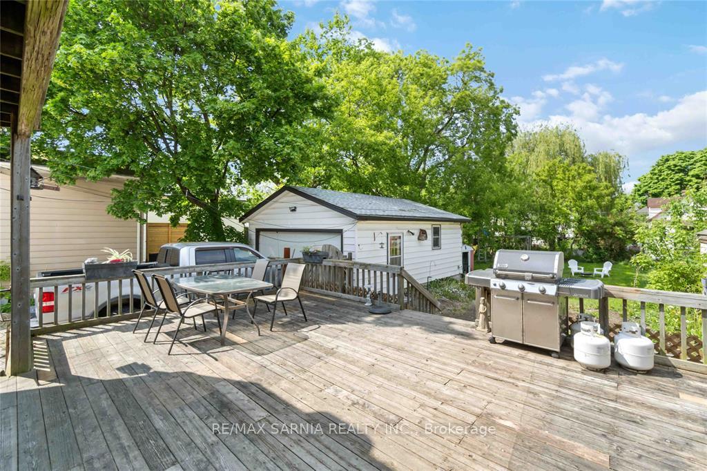Photo 33 of 408 Talfourd Street, Sarnia — HOMEH
