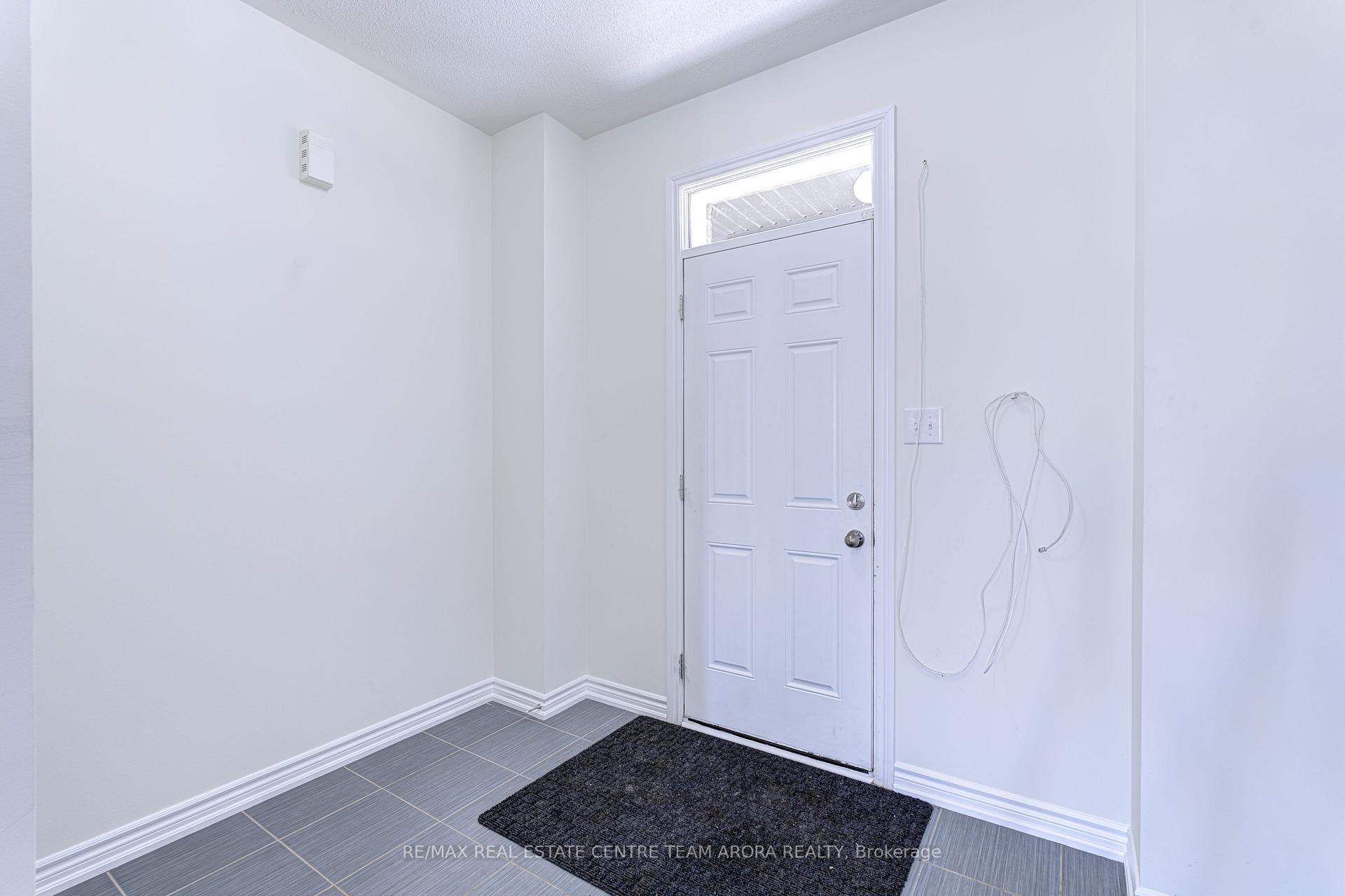 Photo 9 of 19 Gilford Street, Brampton, Credit Valley — HOMEH