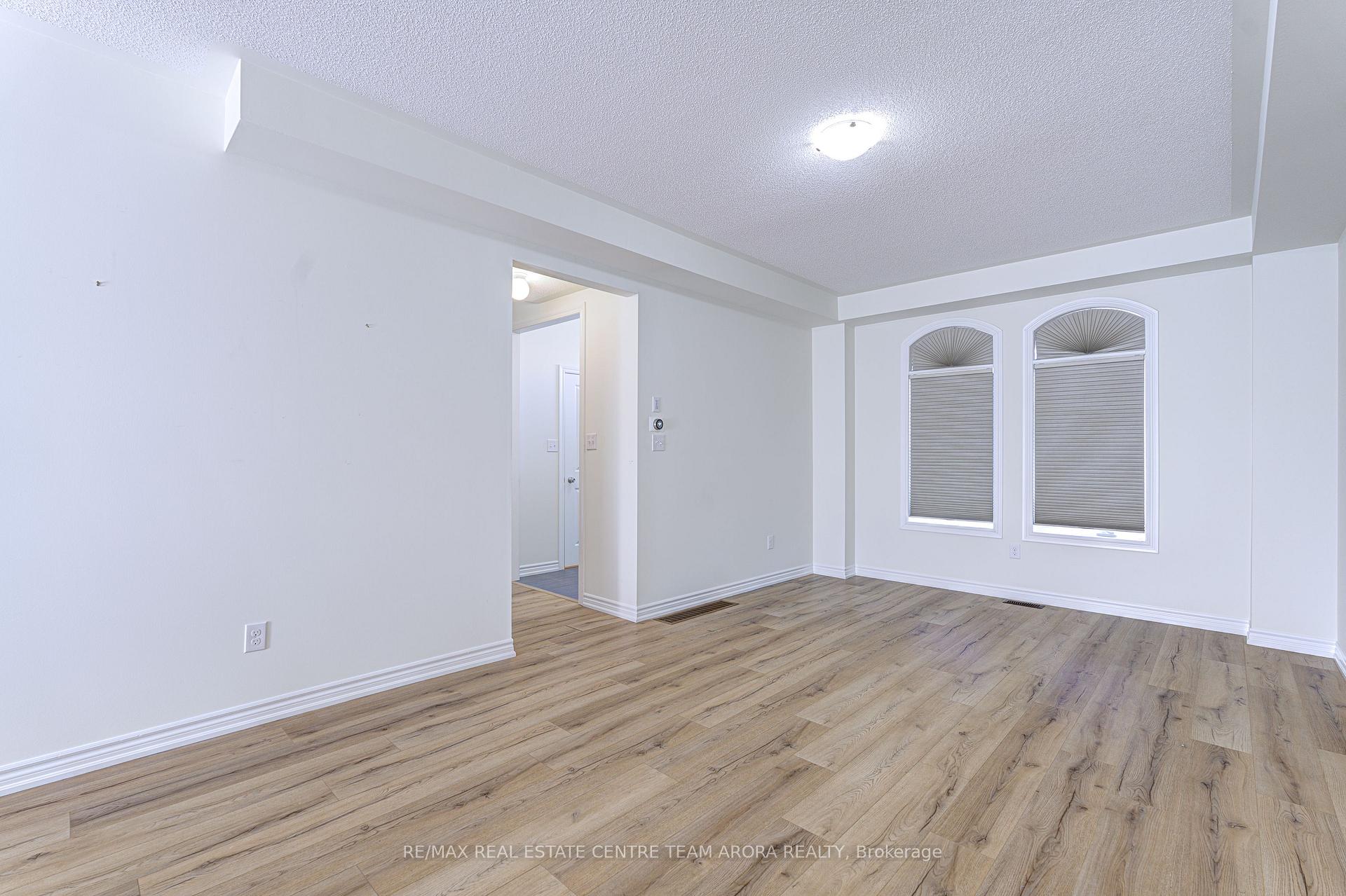 Photo 7 of 19 Gilford Street, Brampton, Credit Valley — HOMEH