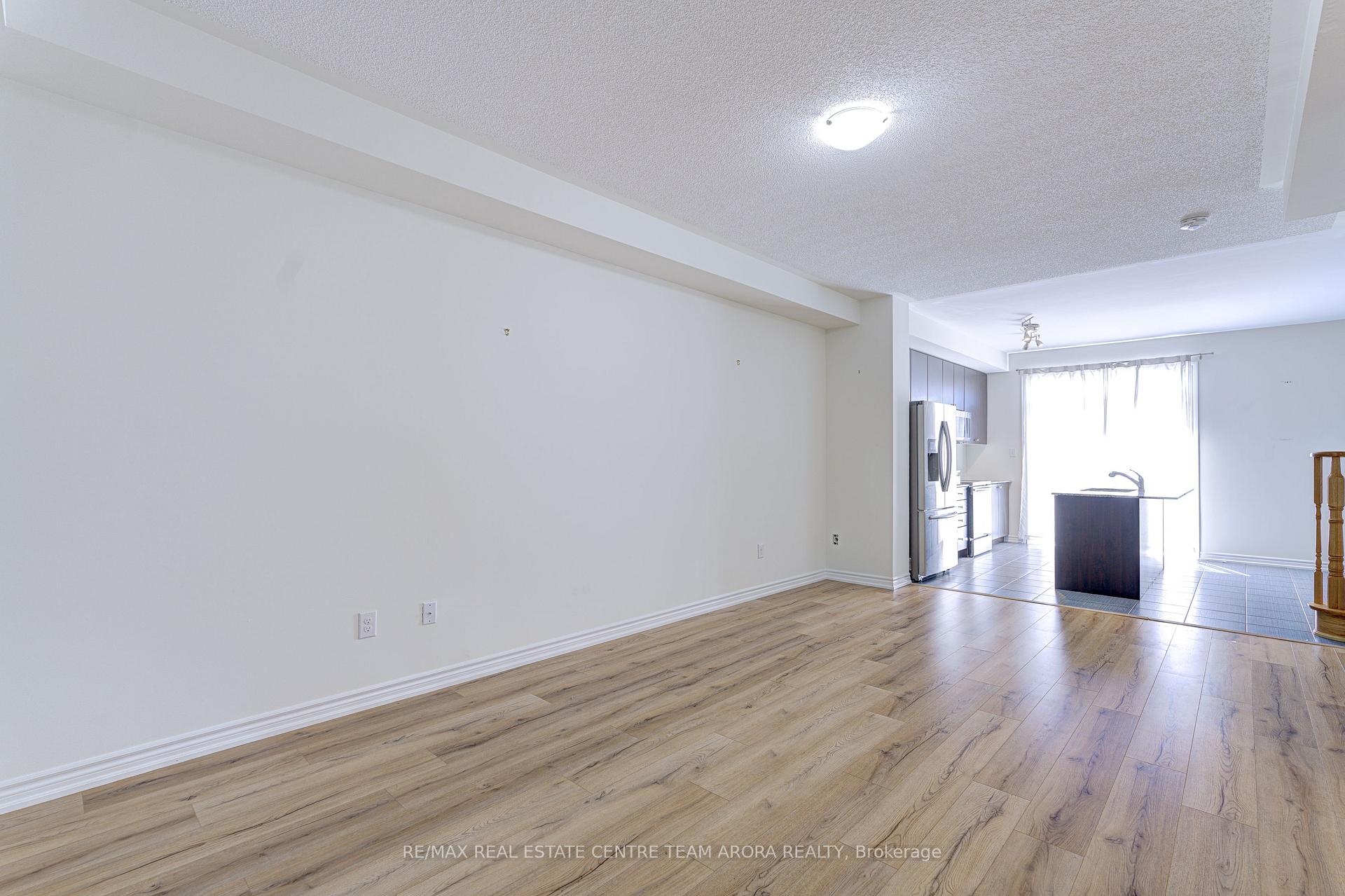 Photo 13 of 19 Gilford Street, Brampton, Credit Valley — HOMEH