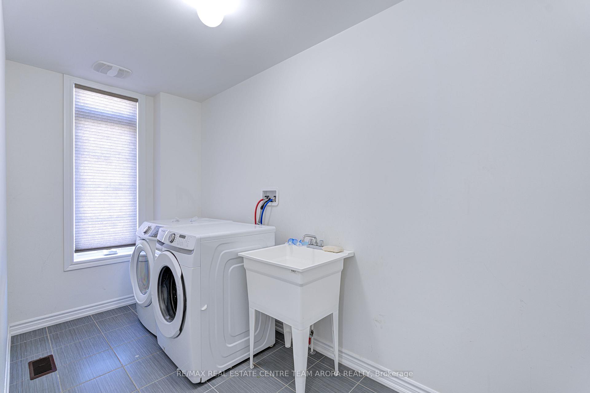 Photo 32 of 19 Gilford Street, Brampton, Credit Valley — HOMEH
