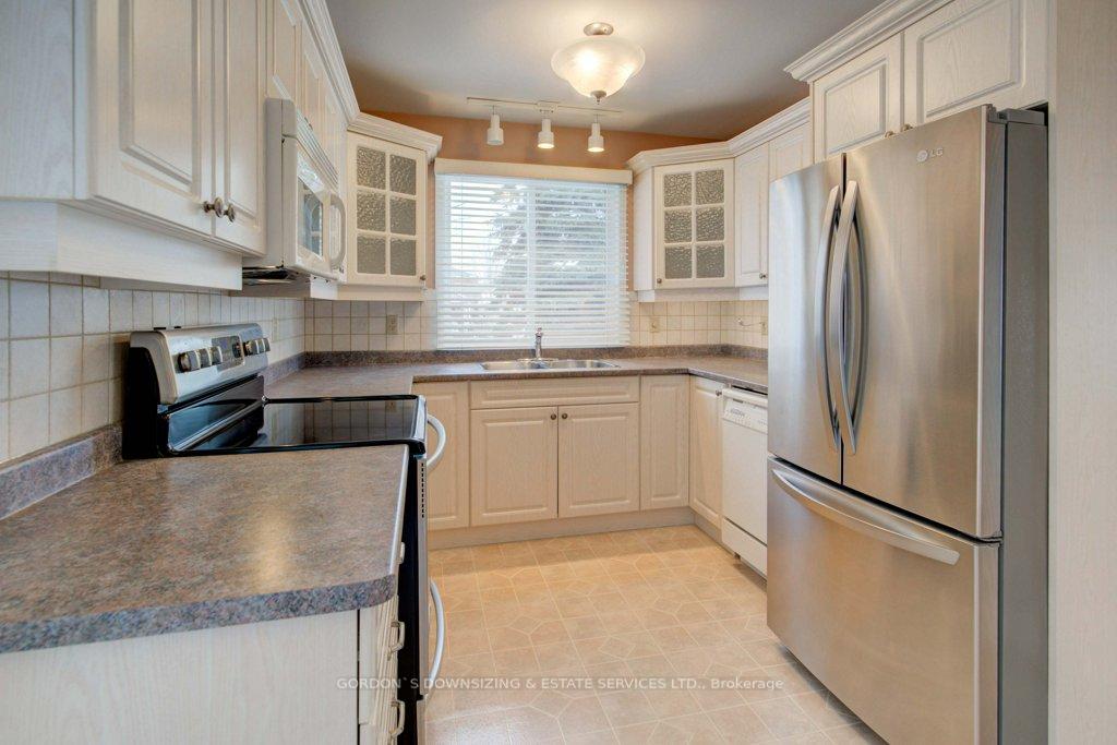 Photo 9 of 10 Brimley Court, Belleville, Belleville Ward — HOMEH