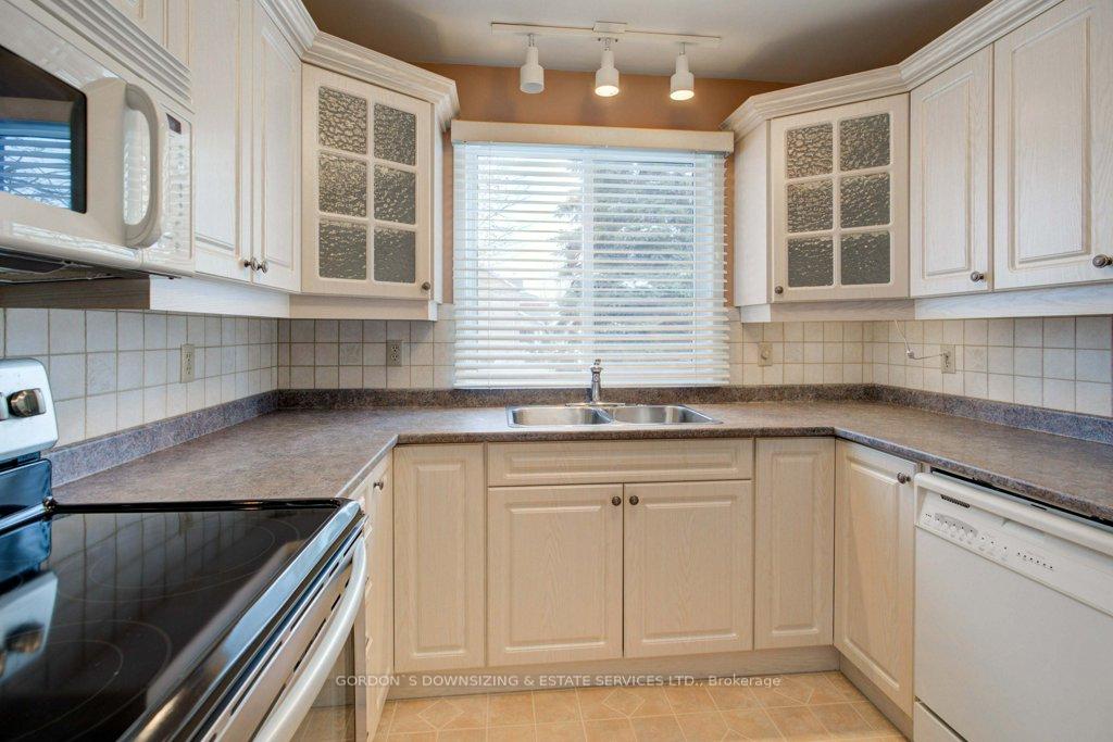 Photo 10 of 10 Brimley Court, Belleville, Belleville Ward — HOMEH