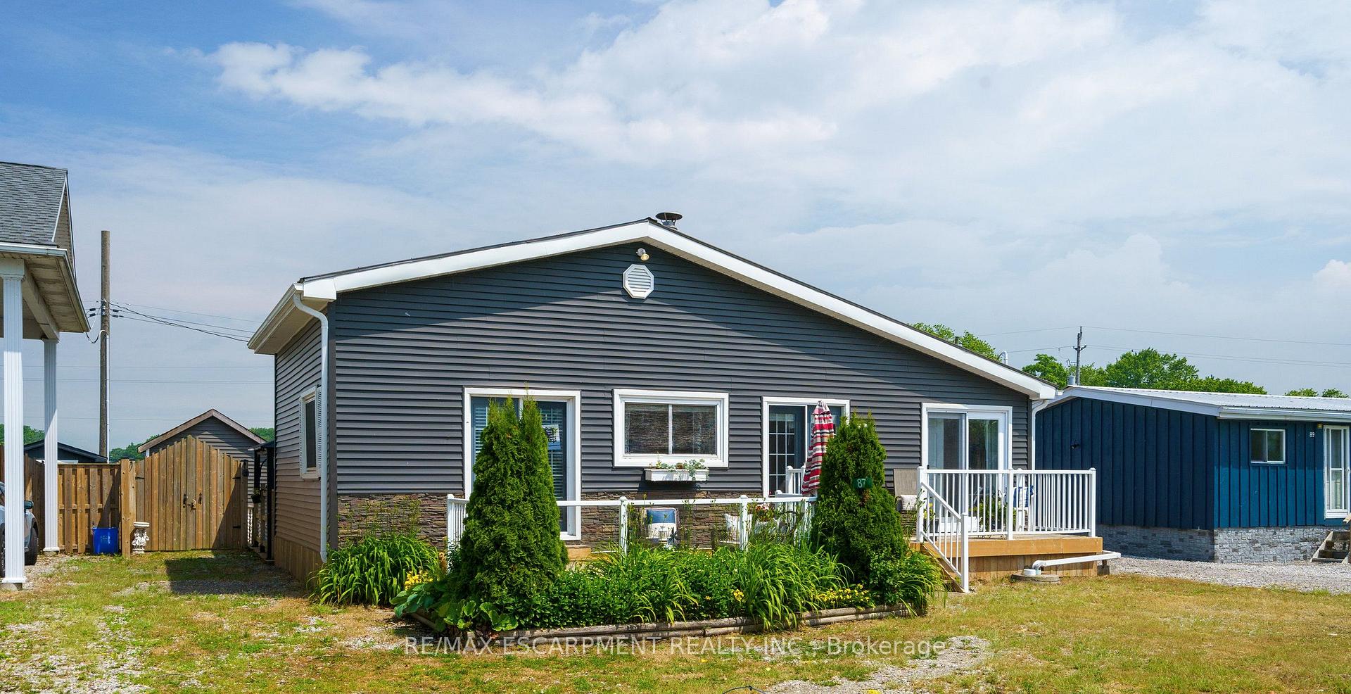 Front of 87 Lakeshore Road
