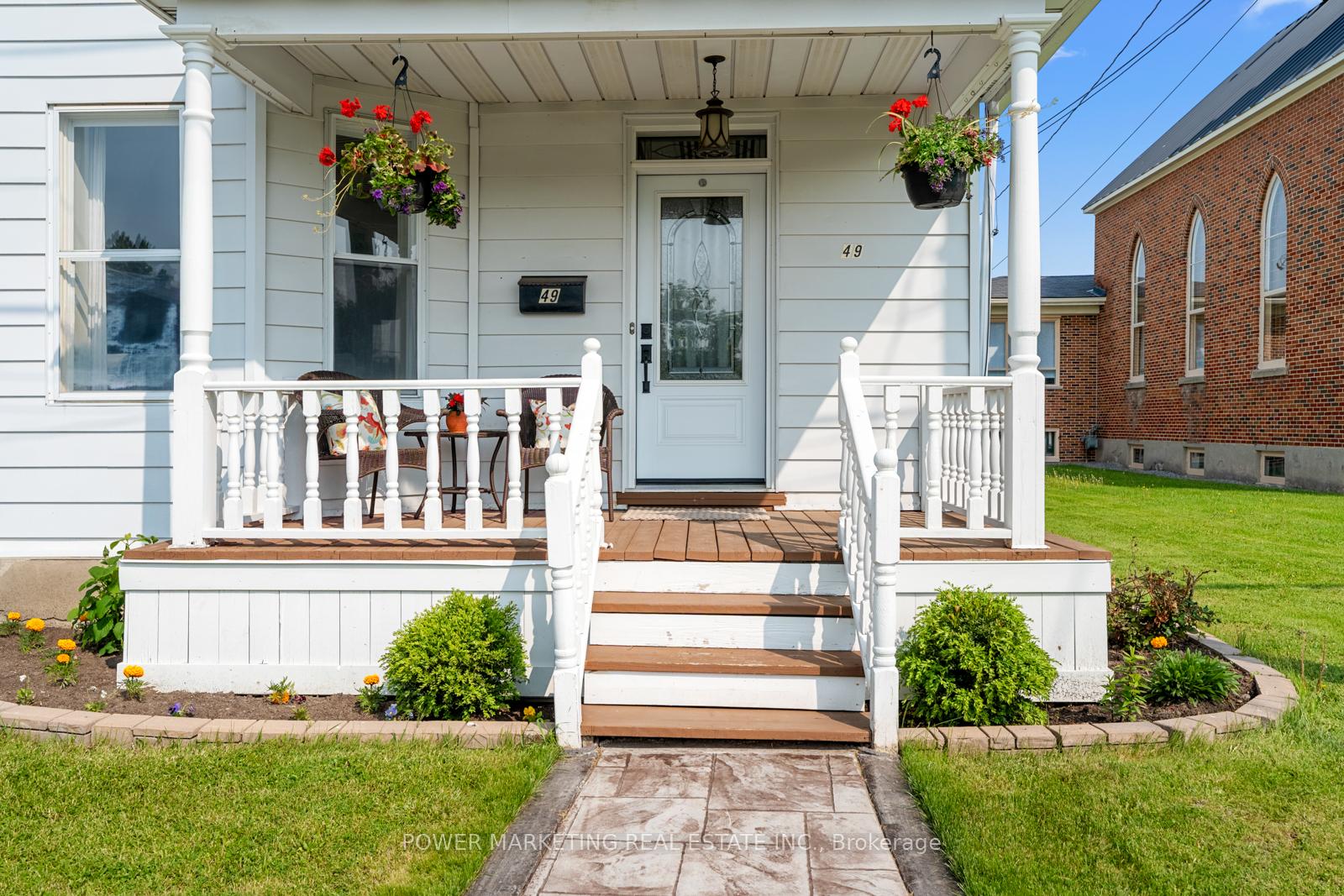 Photo 6 of 49 McLachlin Street, Arnprior — HOMEH
