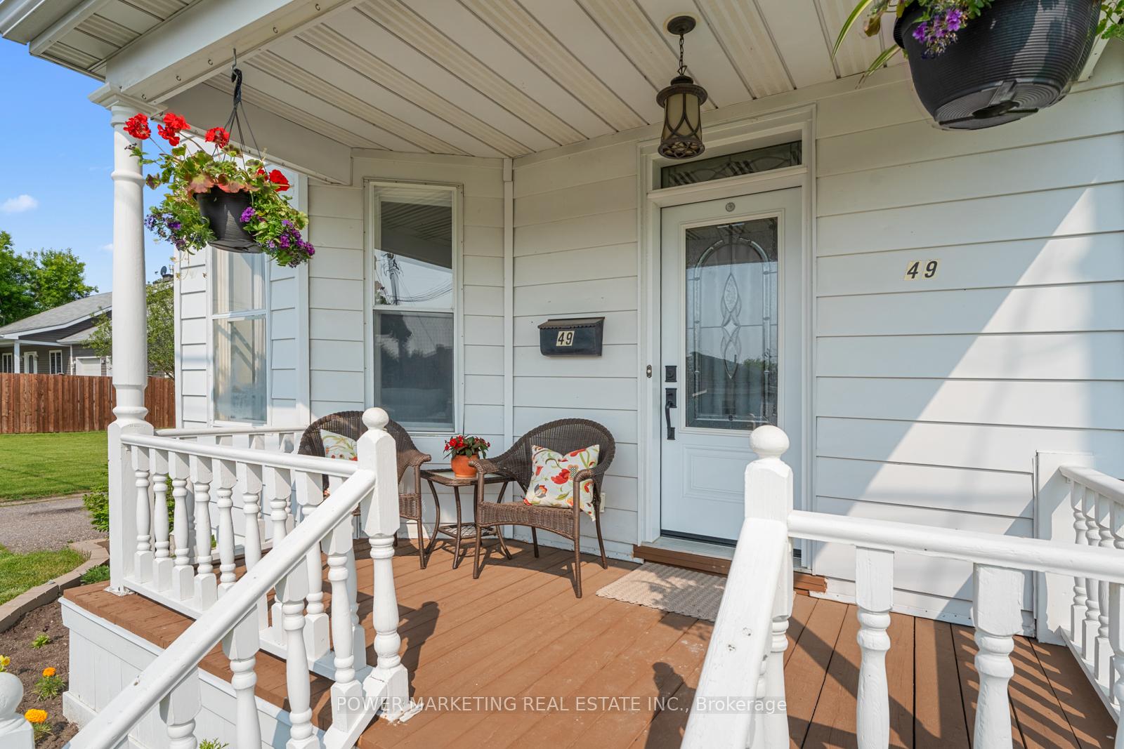 Photo 5 of 49 McLachlin Street, Arnprior — HOMEH