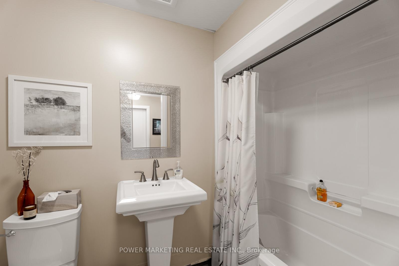 Photo 24 of 49 McLachlin Street, Arnprior — HOMEH