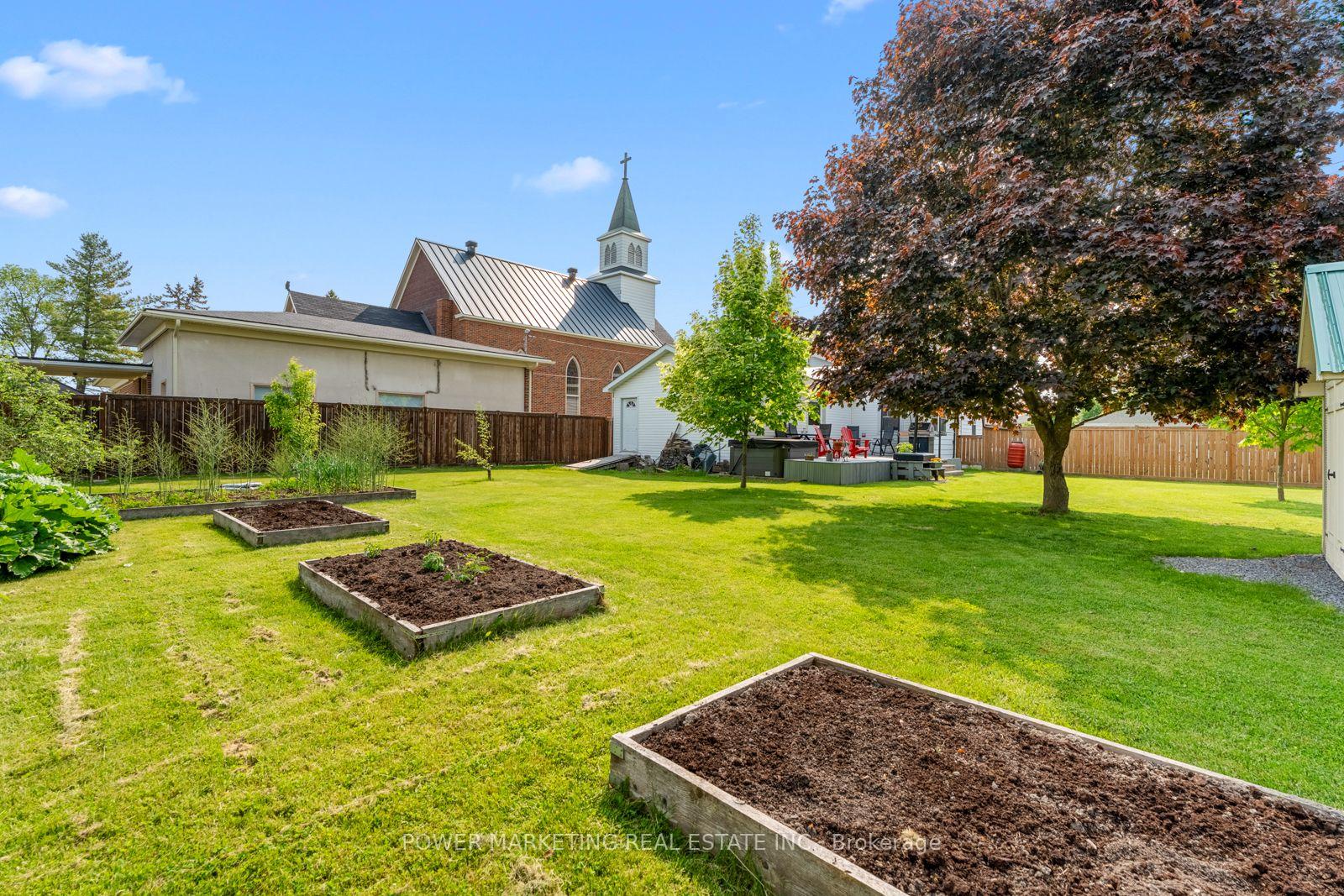Photo 39 of 49 McLachlin Street, Arnprior — HOMEH