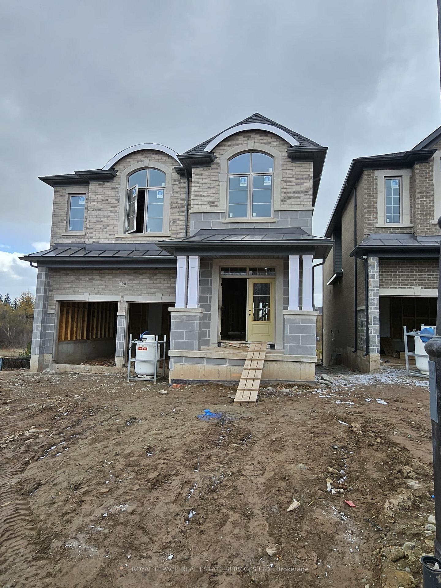 Front of 120 Antibes Drive