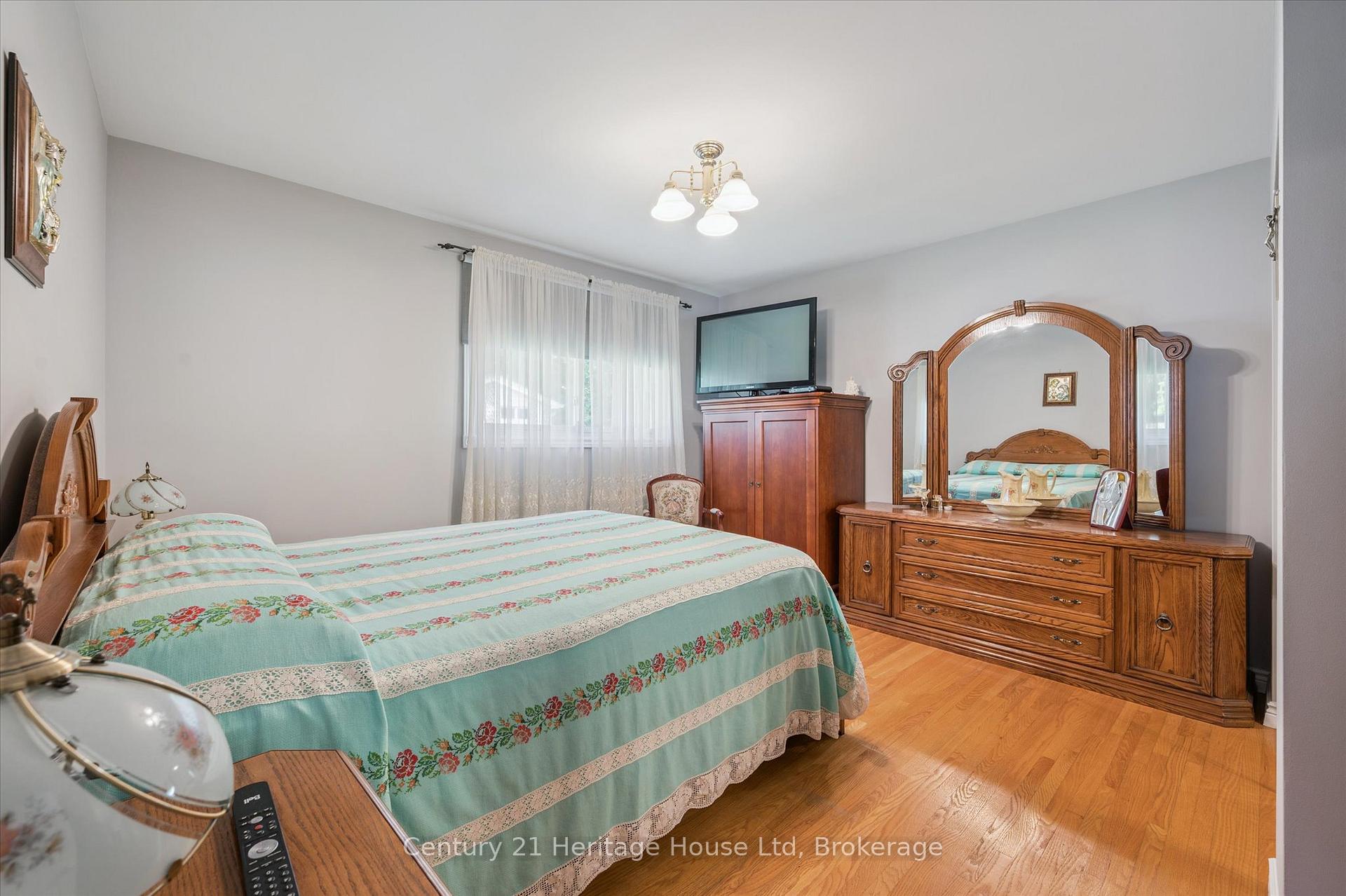 Photo 20 of 17 Dalebrook Place, Guelph, Victoria North — HOMEH