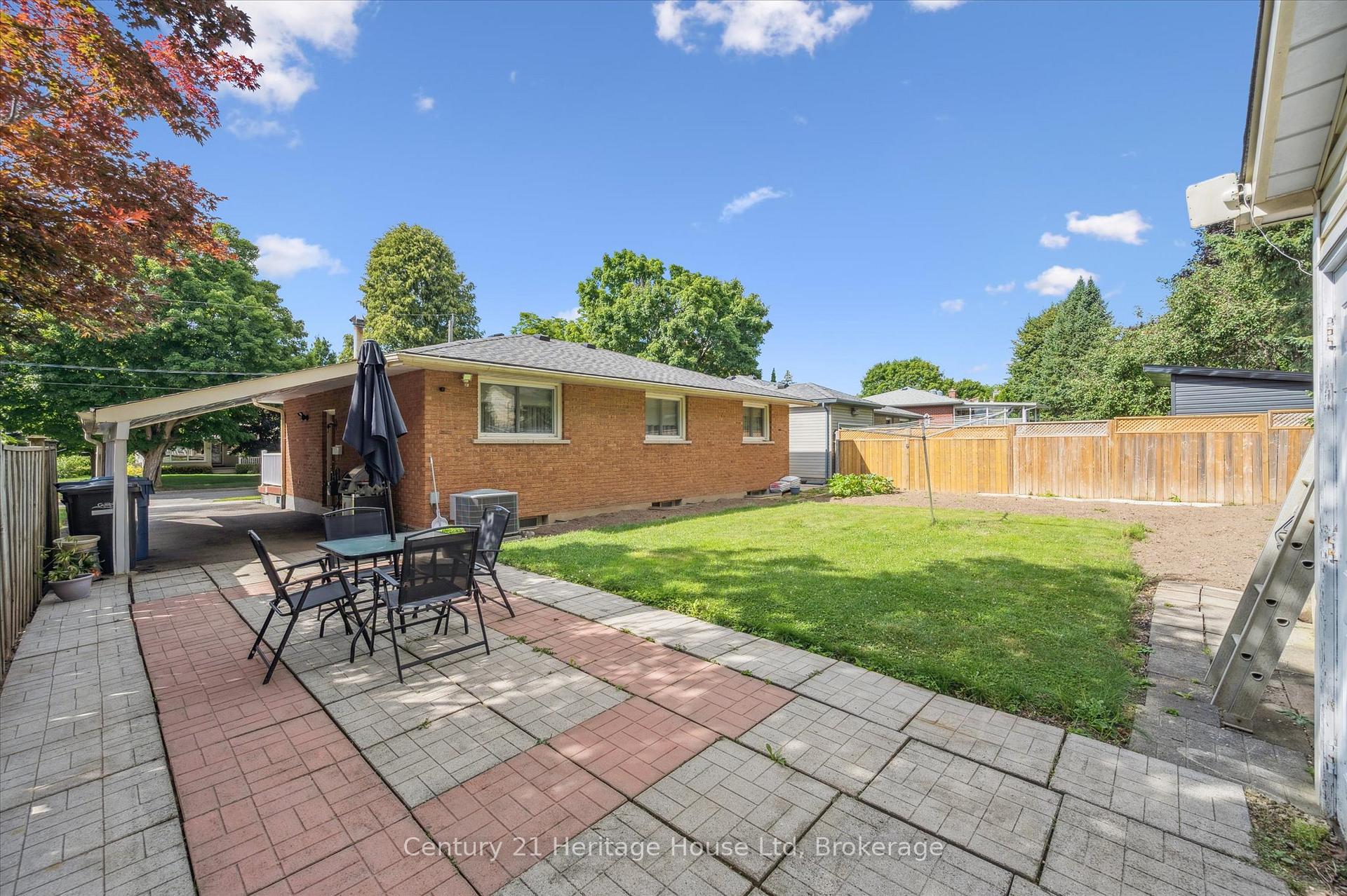 Photo 34 of 17 Dalebrook Place, Guelph, Victoria North — HOMEH