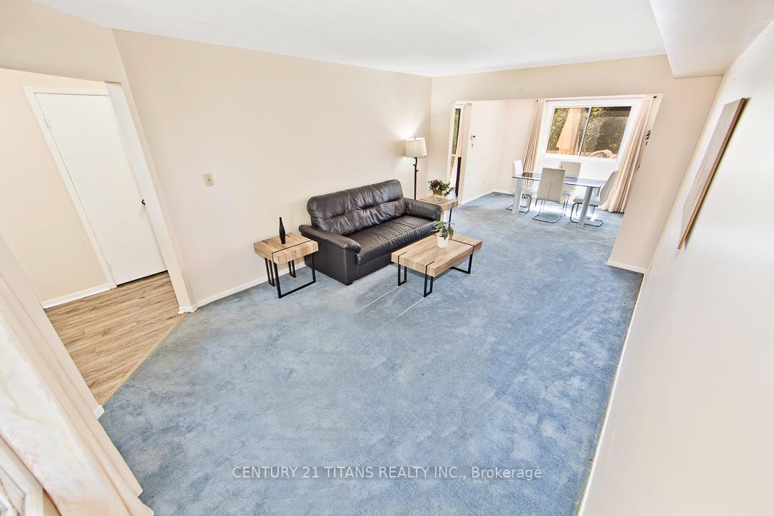 Photo 4 of 75 Cornwall Drive, Ajax, Central — HOMEH