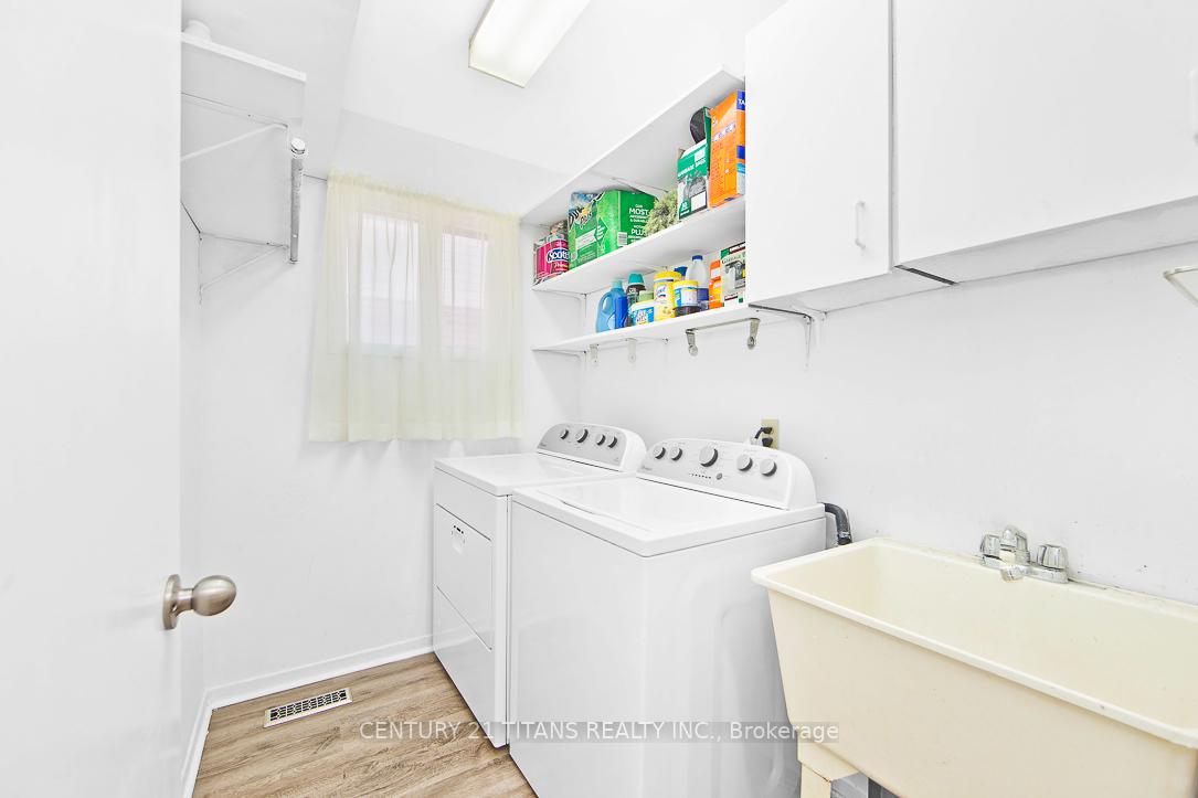 Photo 8 of 75 Cornwall Drive, Ajax, Central — HOMEH