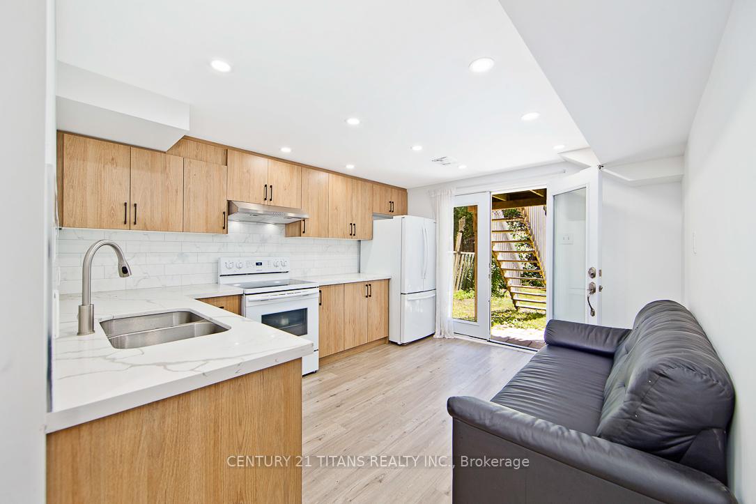 Photo 23 of 75 Cornwall Drive, Ajax, Central — HOMEH