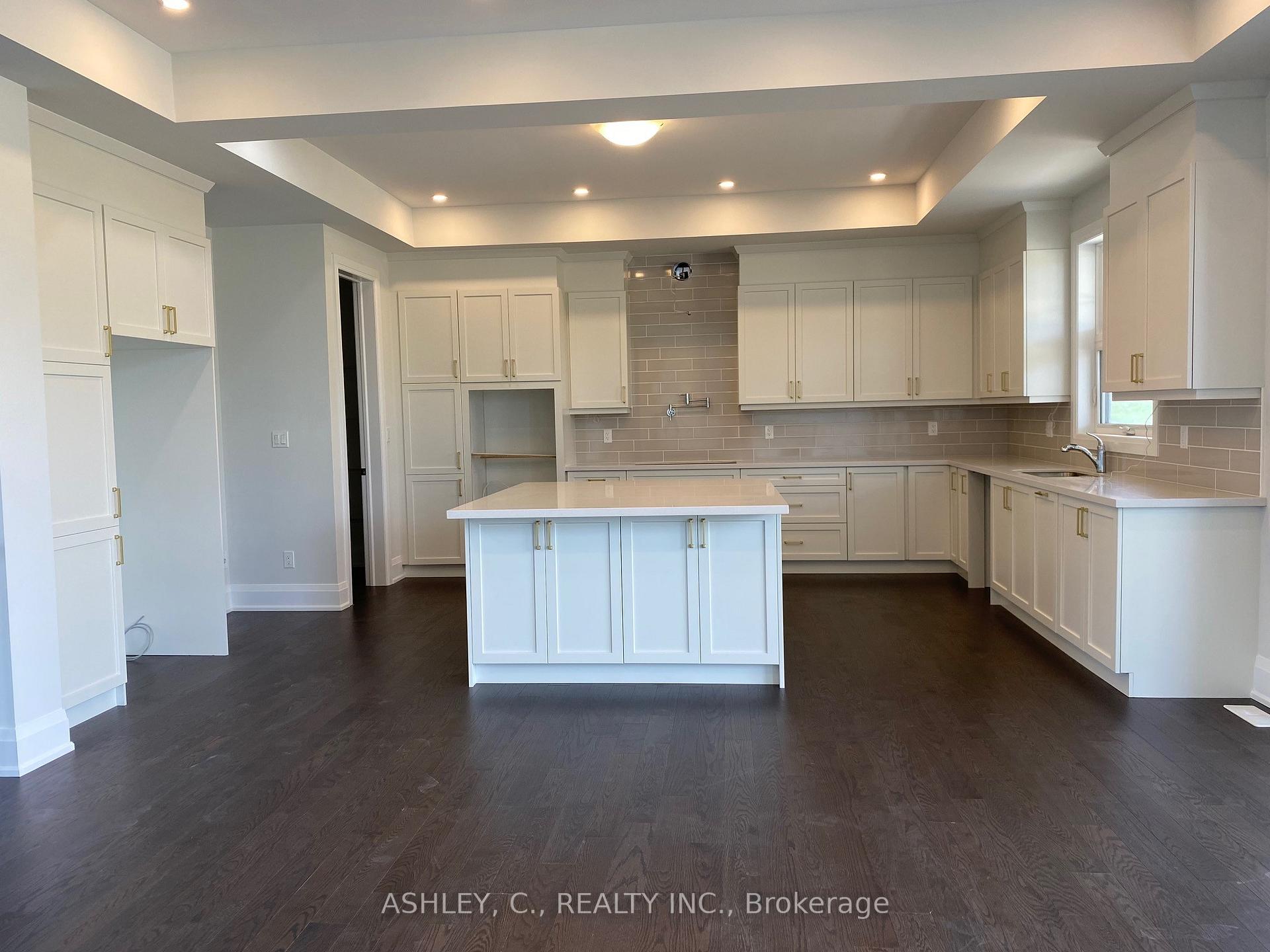 Photo 12 of 48 William Crisp Drive, Caledon, Alton — HOMEH