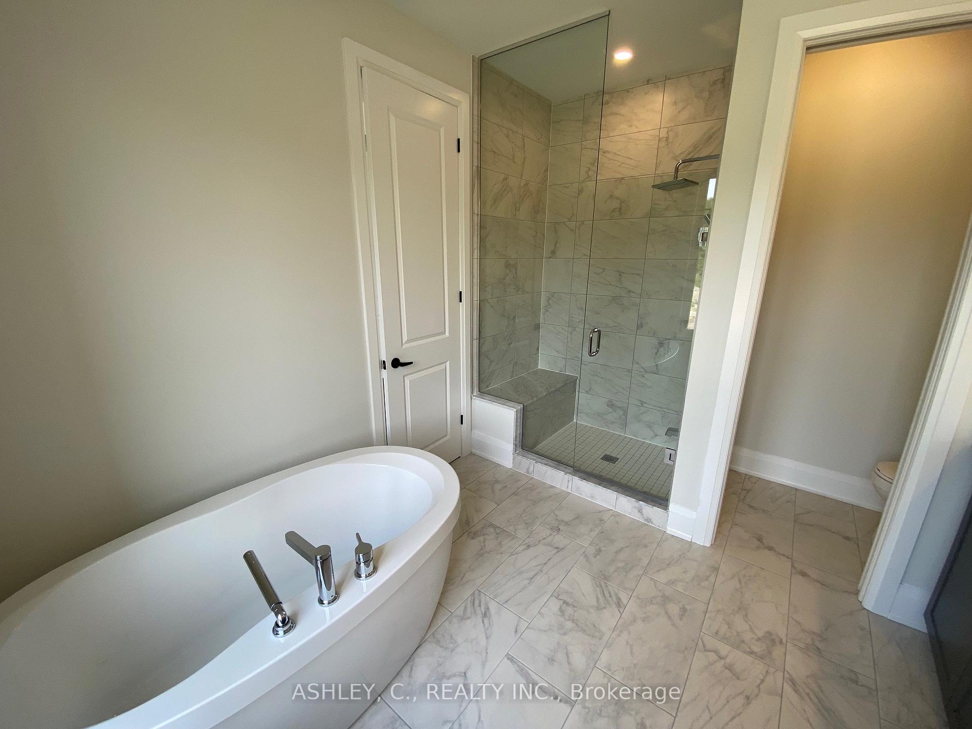 Photo 17 of 48 William Crisp Drive, Caledon, Alton — HOMEH