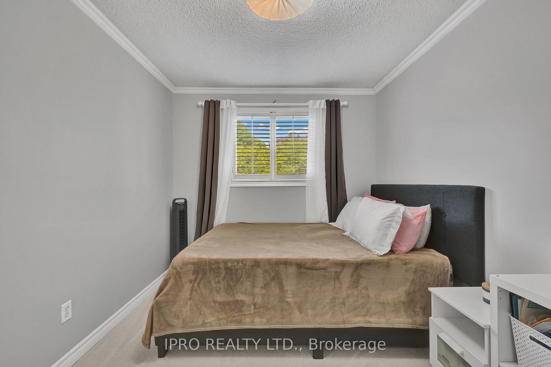 Photo 35 of 620 Down Crescent, Oshawa, Donevan — HOMEH