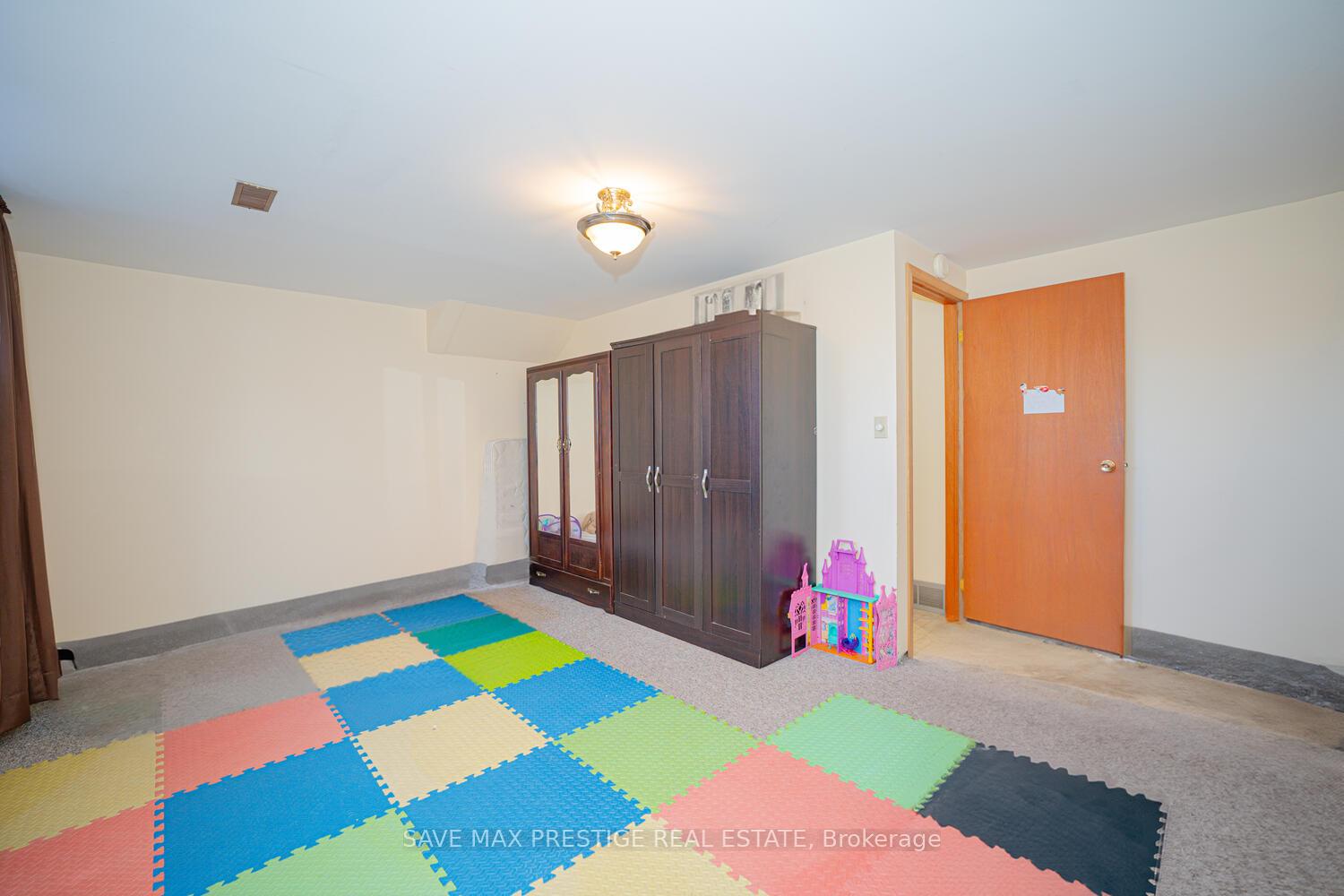 Photo 22 of 84 Wimbleton Crescent, Kitchener — HOMEH