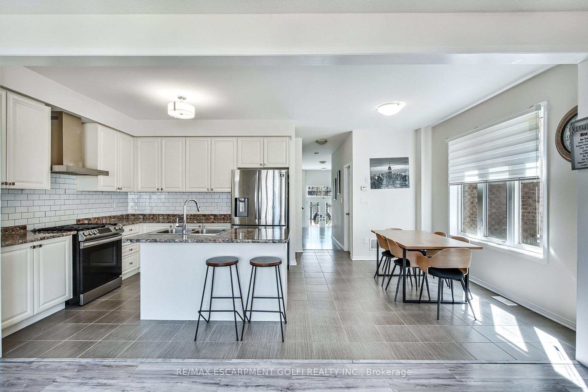 Photo 5 of 41 Sumac Drive, Haldimand — HOMEH