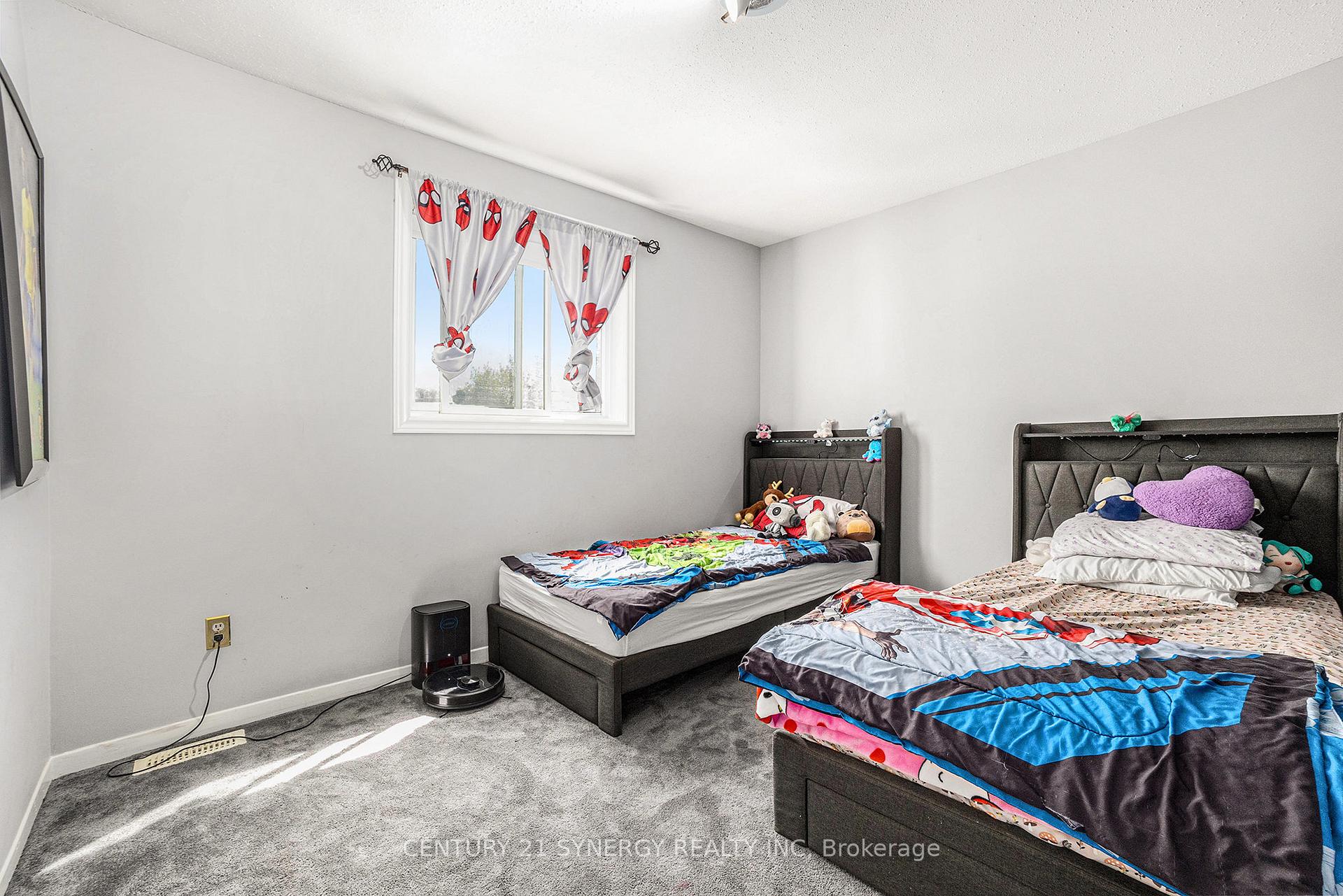 Photo 11 of 40 Keys Way, Ottawa, Hunt Club Park — HOMEH