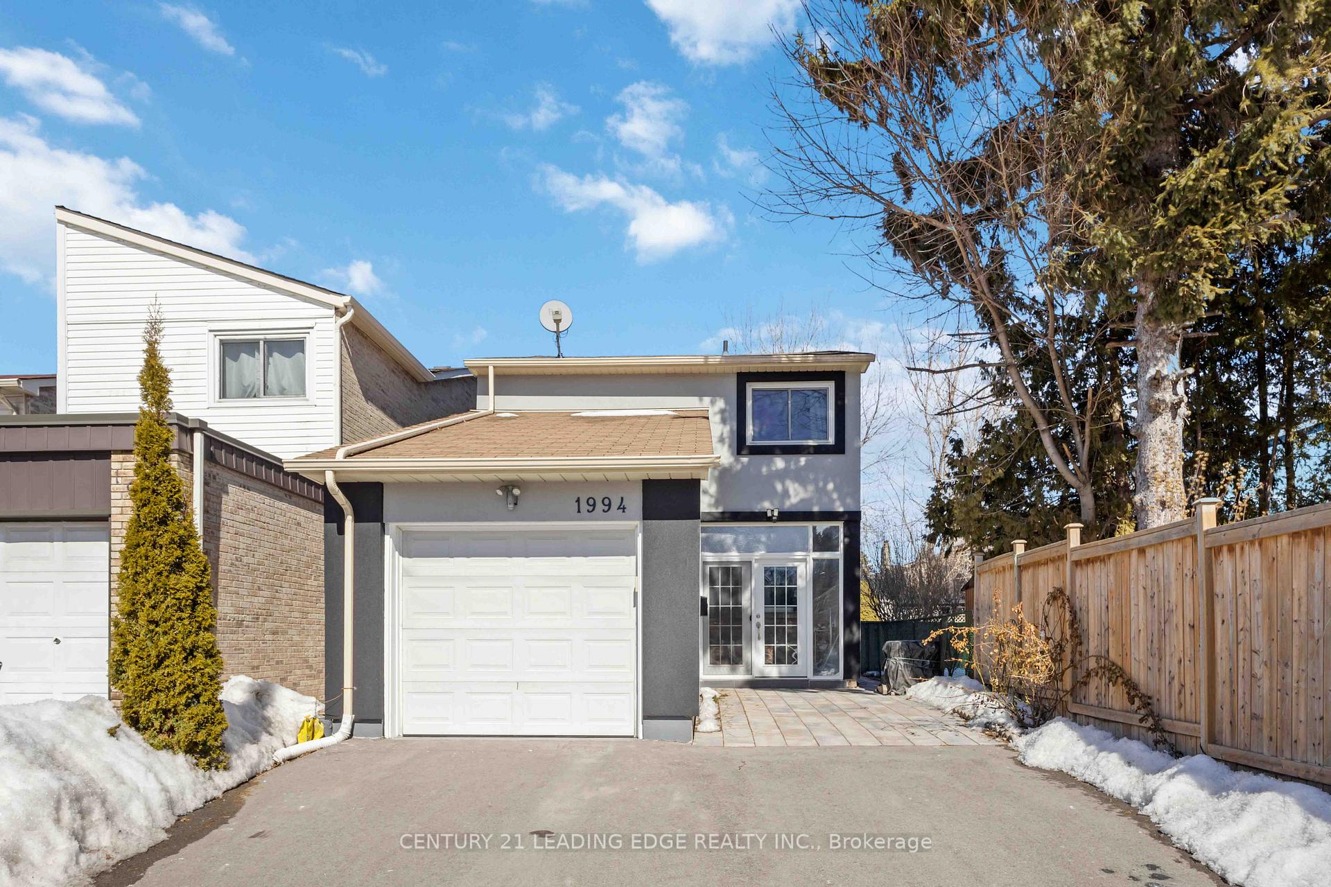 Front of 1994 Faylee Crescent
