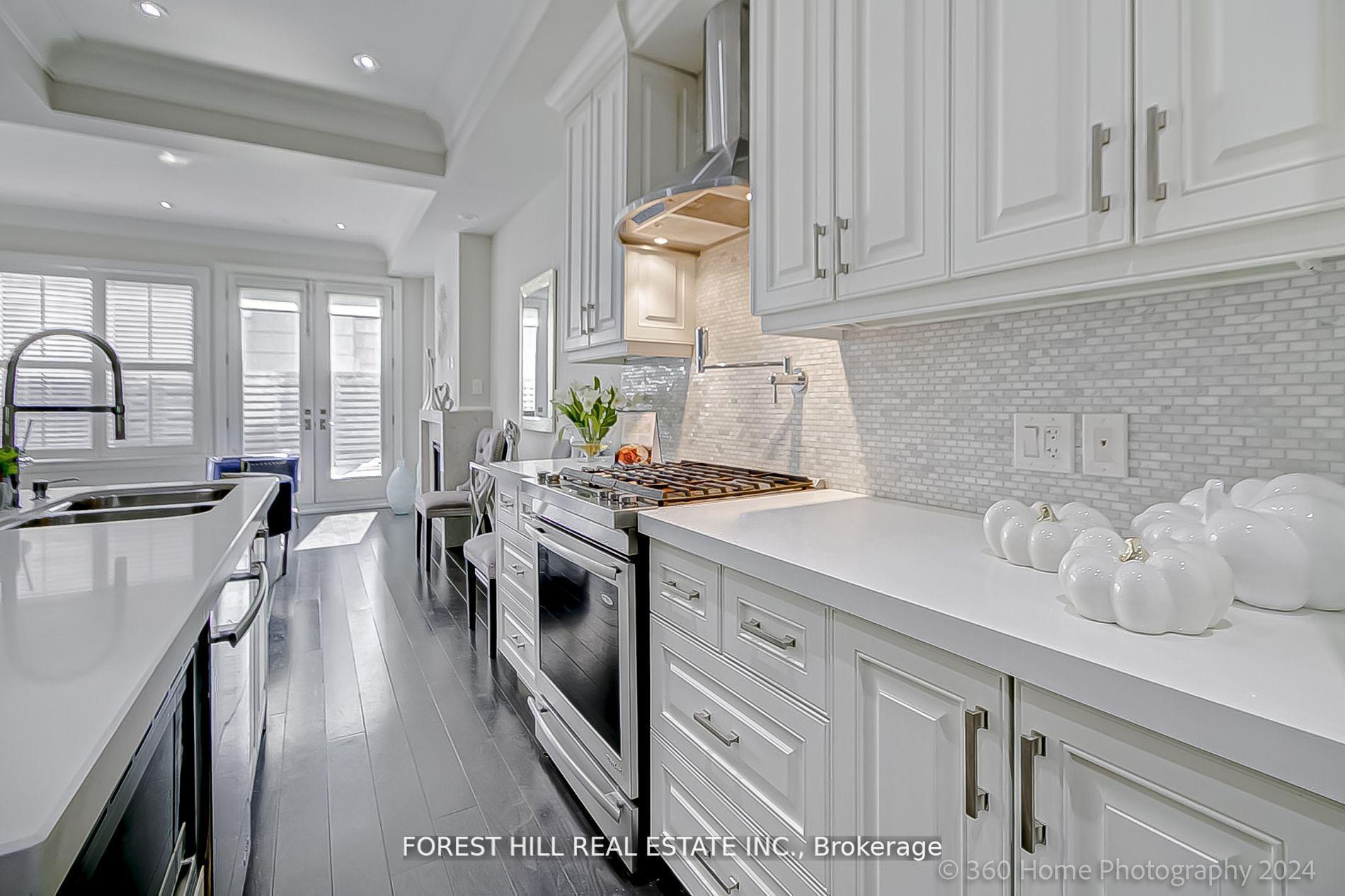 Photo 41 of 43B Burnaby Boulevard, Toronto, Yonge-Eglinton — HOMEH