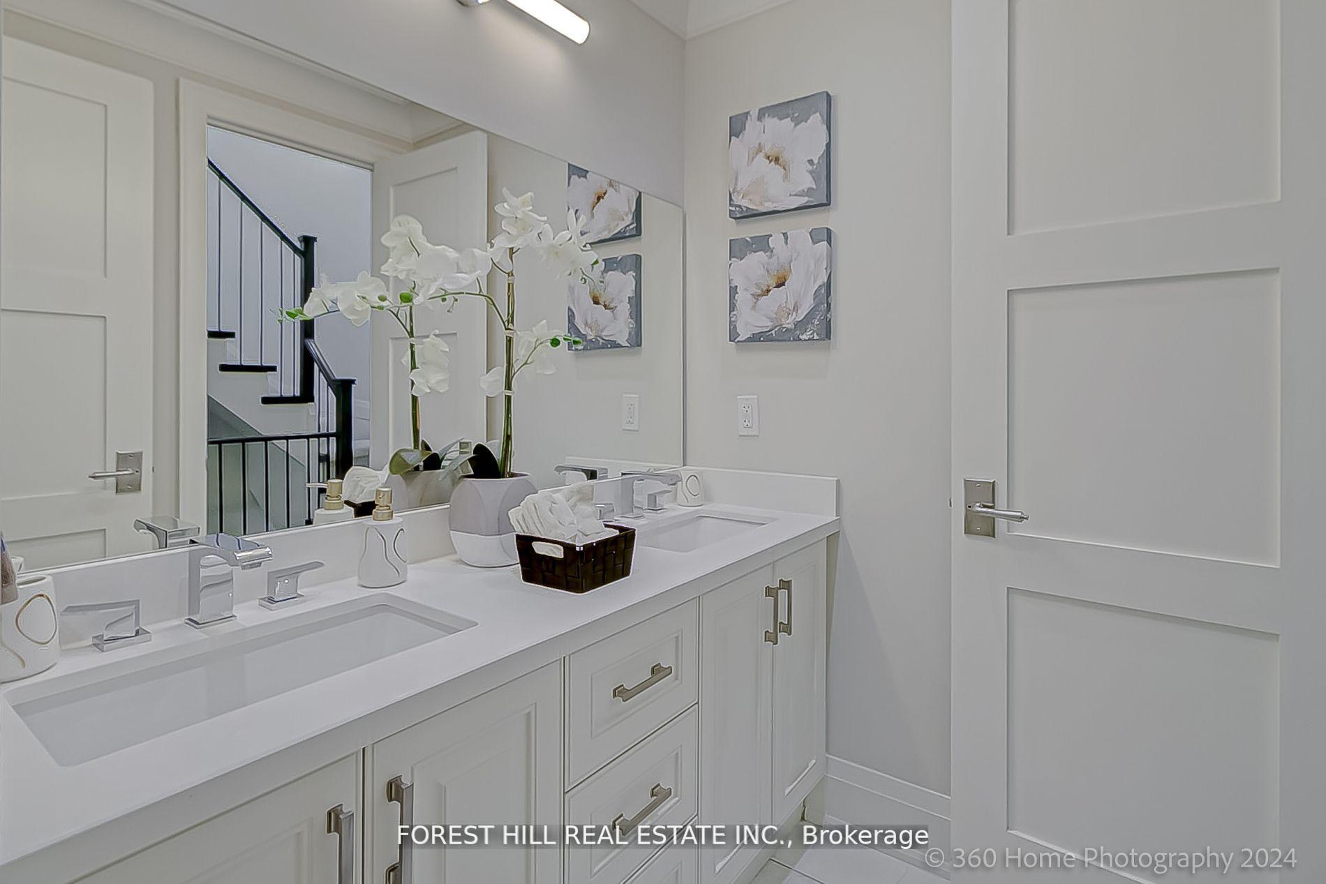Photo 15 of 43B Burnaby Boulevard, Toronto, Yonge-Eglinton — HOMEH