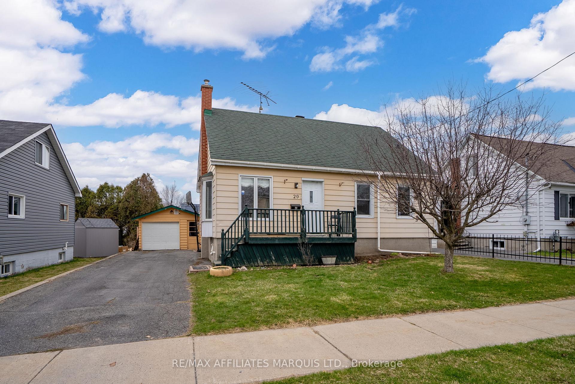 Photo 2 of 29 Dunbar Avenue, Cornwall — HOMEH