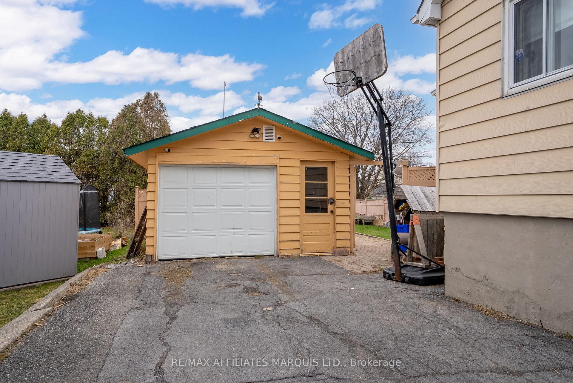 Photo 4 of 29 Dunbar Avenue, Cornwall — HOMEH