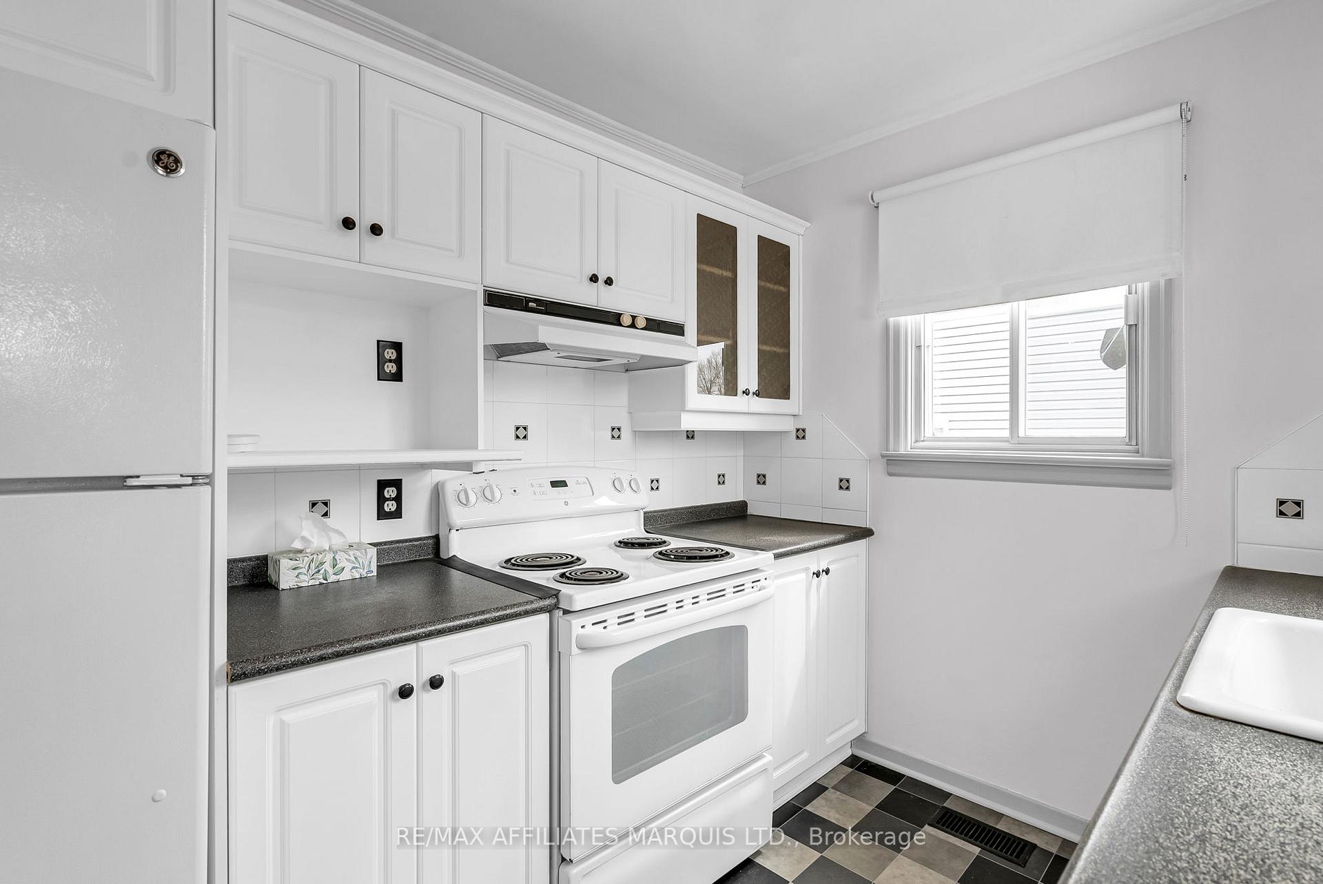 Photo 17 of 29 Dunbar Avenue, Cornwall — HOMEH