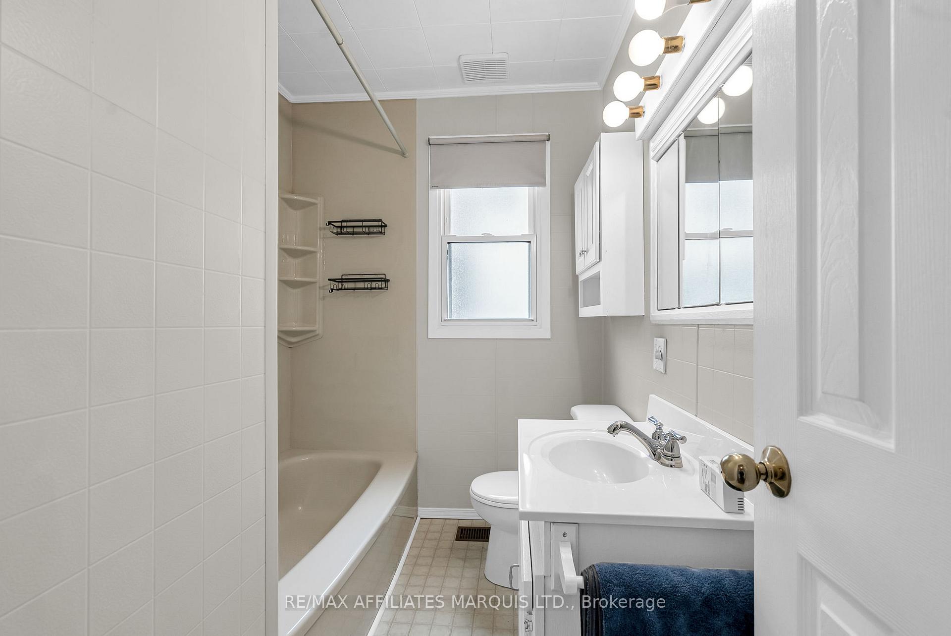 Photo 24 of 29 Dunbar Avenue, Cornwall — HOMEH