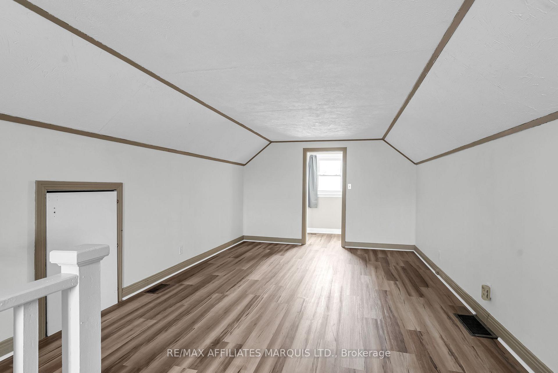Photo 30 of 29 Dunbar Avenue, Cornwall — HOMEH