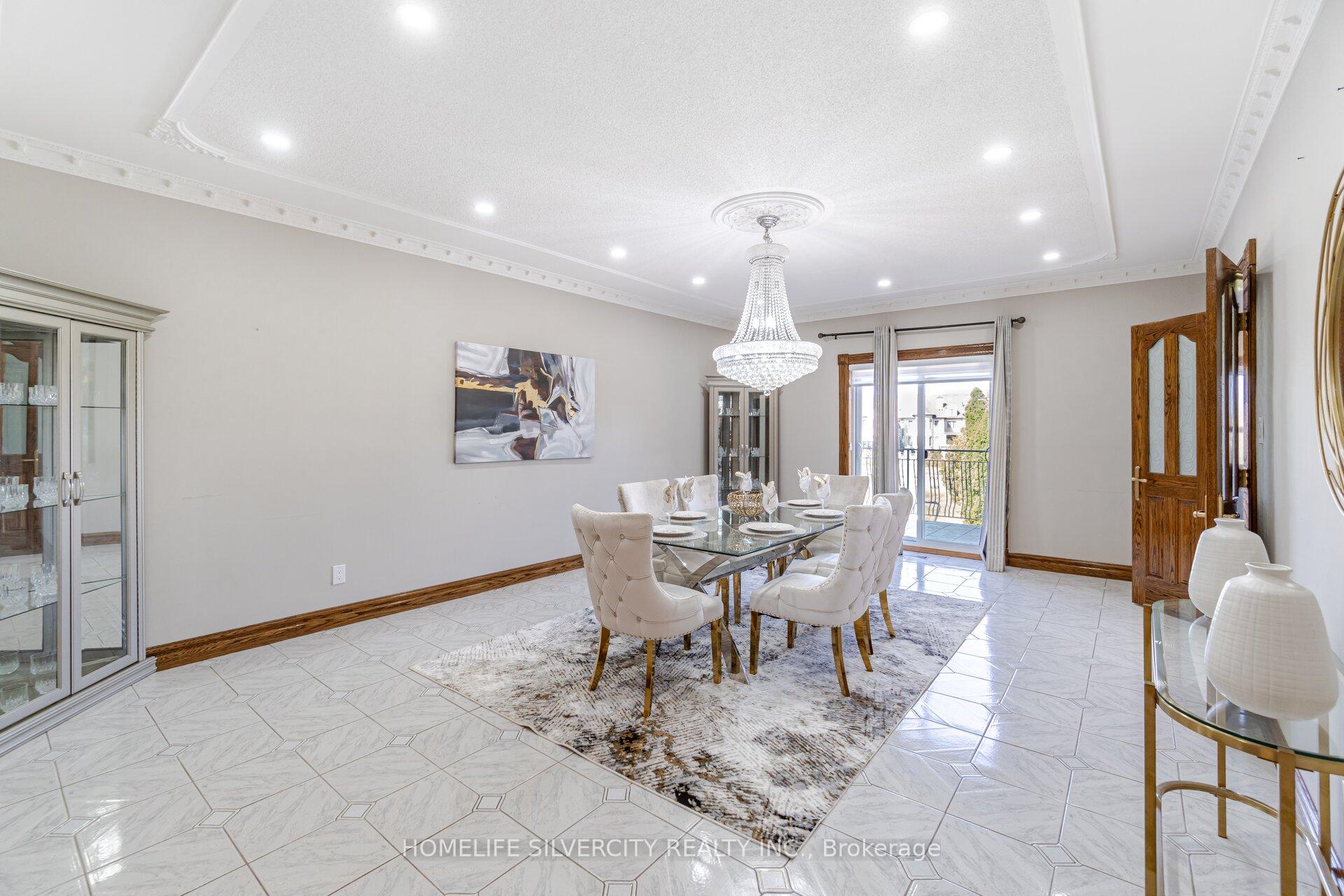 Photo 10 of 34 Estateview Circle, Brampton, Toronto Gore Rural Estate — HOMEH