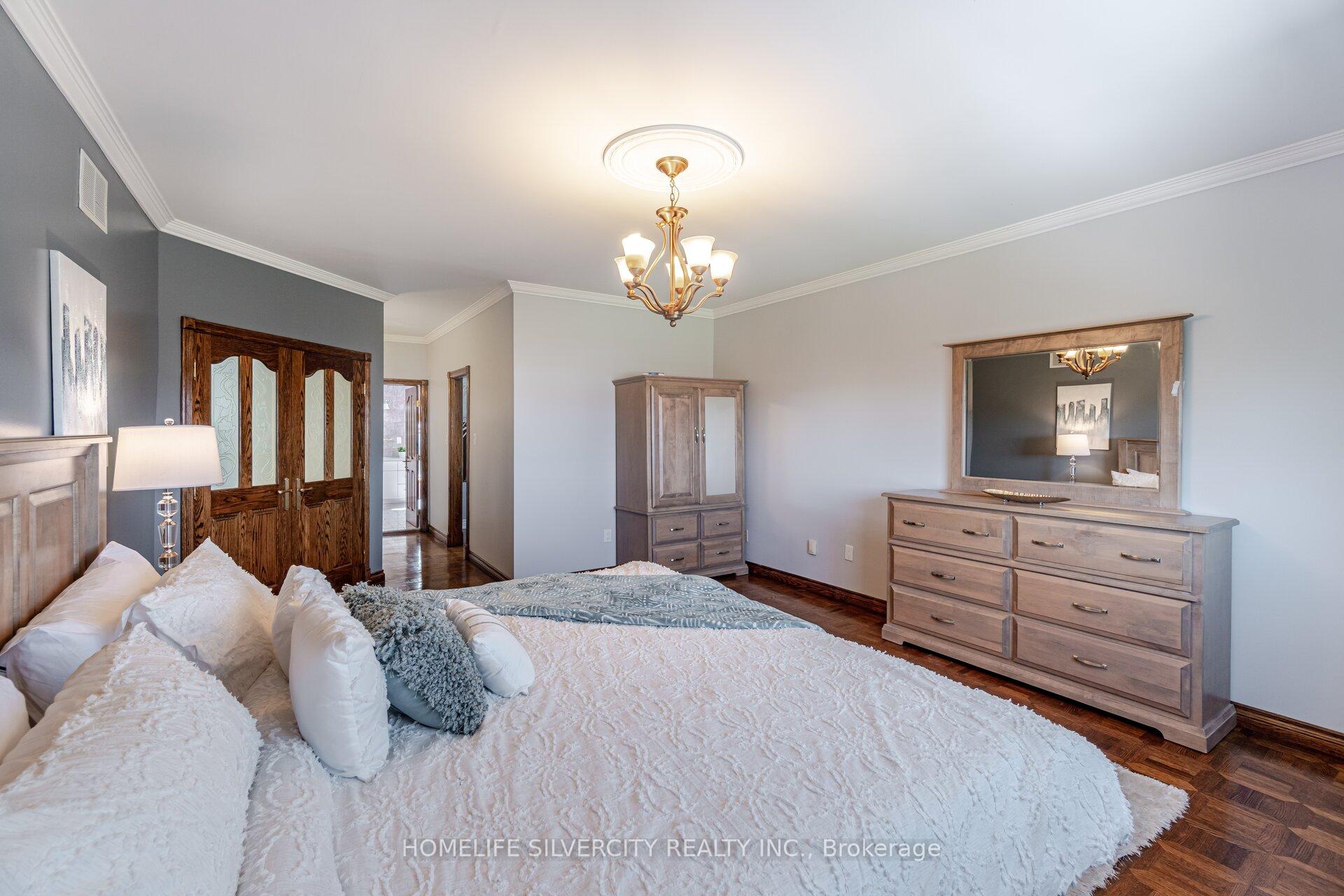 Photo 16 of 34 Estateview Circle, Brampton, Toronto Gore Rural Estate — HOMEH