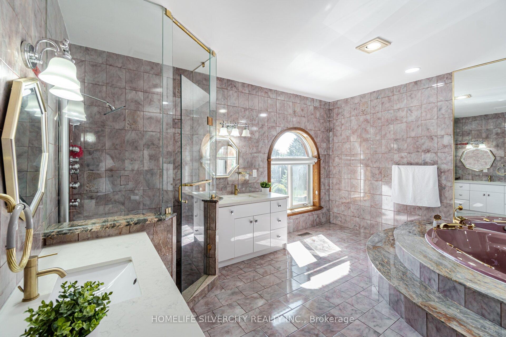 Photo 21 of 34 Estateview Circle, Brampton, Toronto Gore Rural Estate — HOMEH