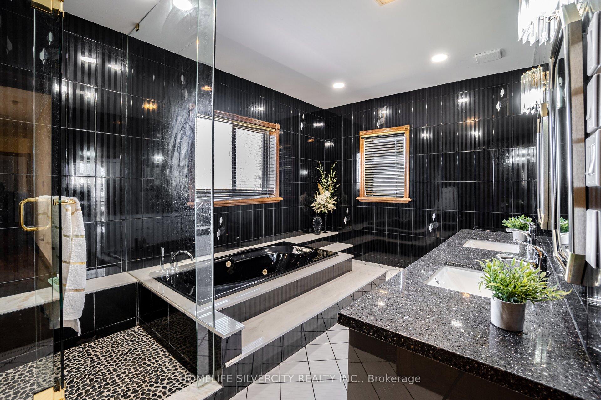 Photo 31 of 34 Estateview Circle, Brampton, Toronto Gore Rural Estate — HOMEH