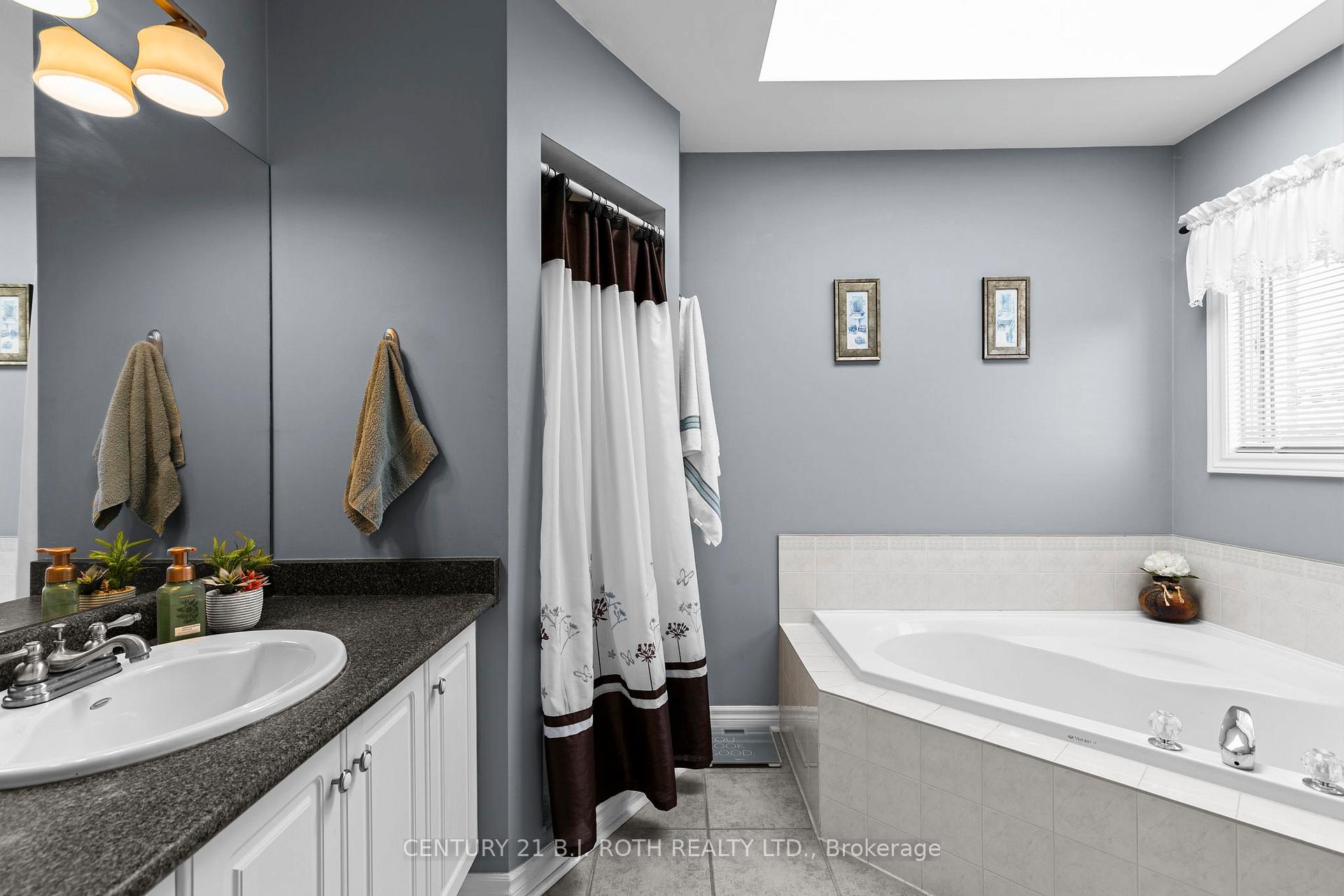Photo 21 of 126 Brucker Road, Barrie, Holly — HOMEH